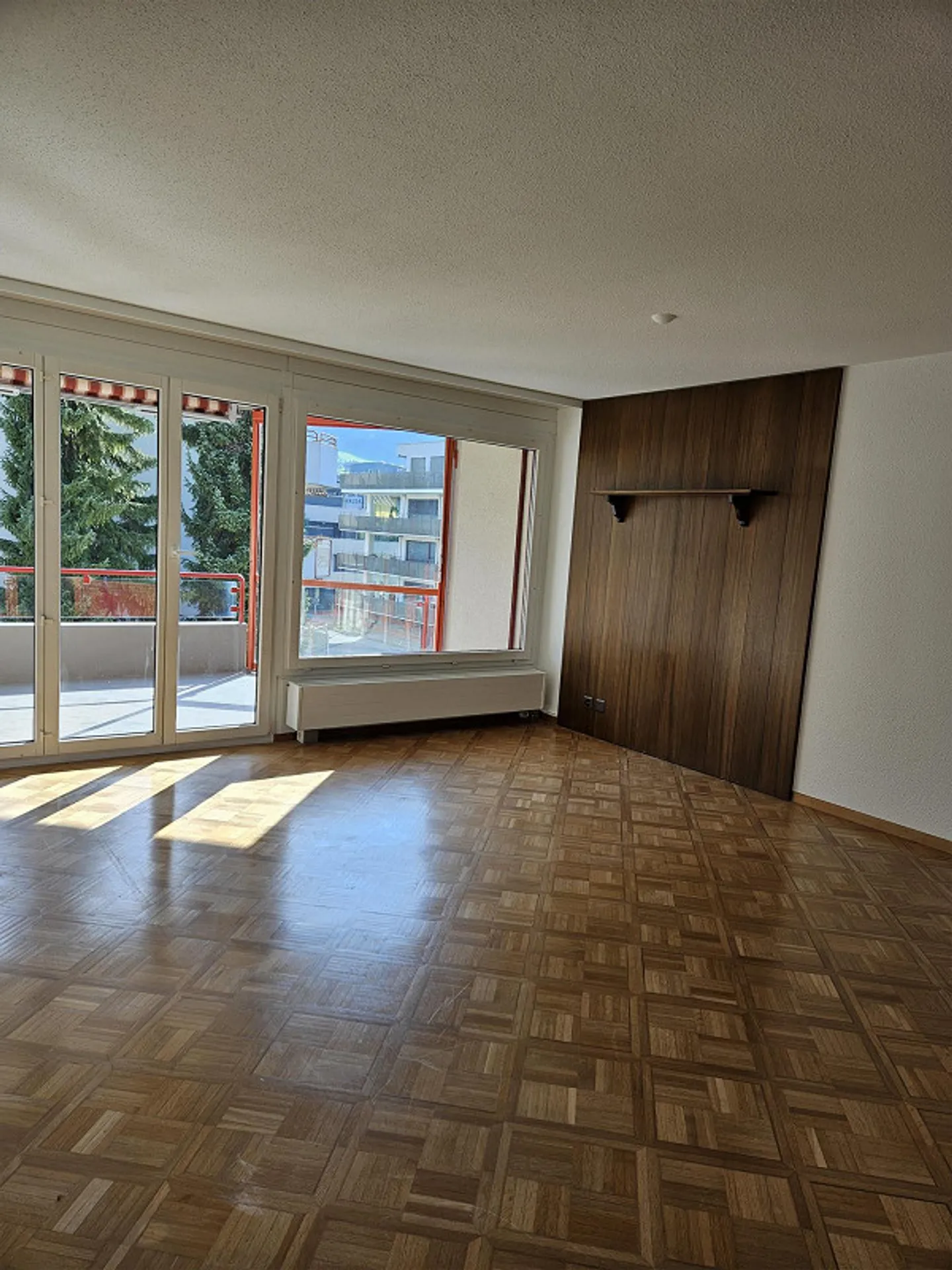 Cozy Home: 6-Room Apartment in the Heart of Stans NW - Photo 2 of 13