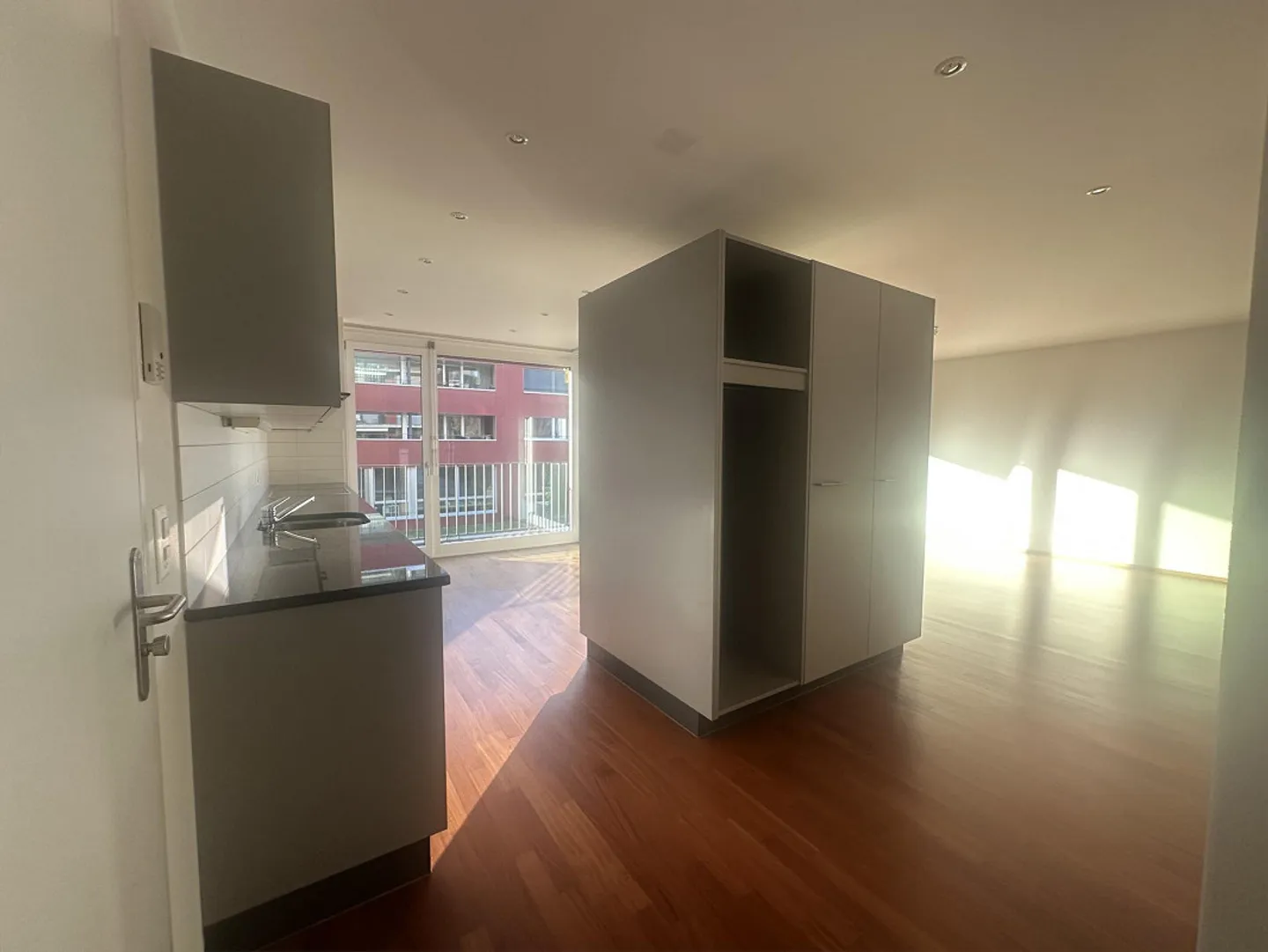 Vivere moderno vicino al lago – attraente appartamento di 4½ stanze a Lucerna - Foto 2 di 17