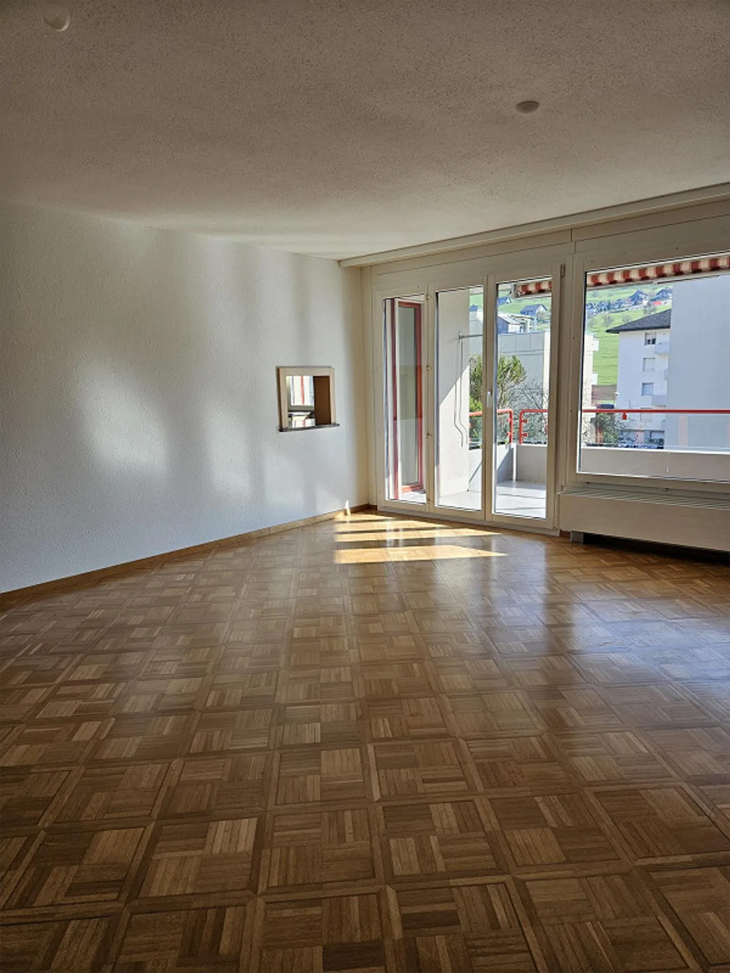 Cozy Home: 6-Room Apartment in the Heart of Stans NW - Photo 3 of 13