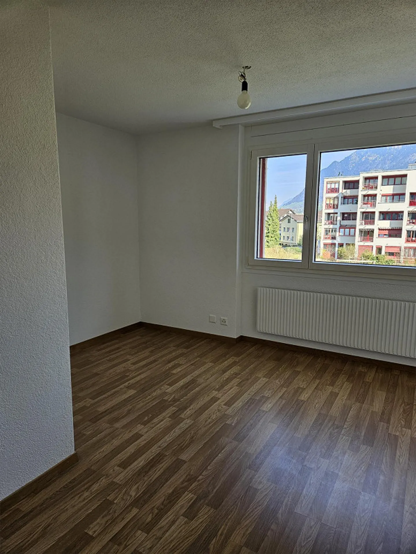 Cozy Home: 6-Room Apartment in the Heart of Stans NW - Photo 7 of 13