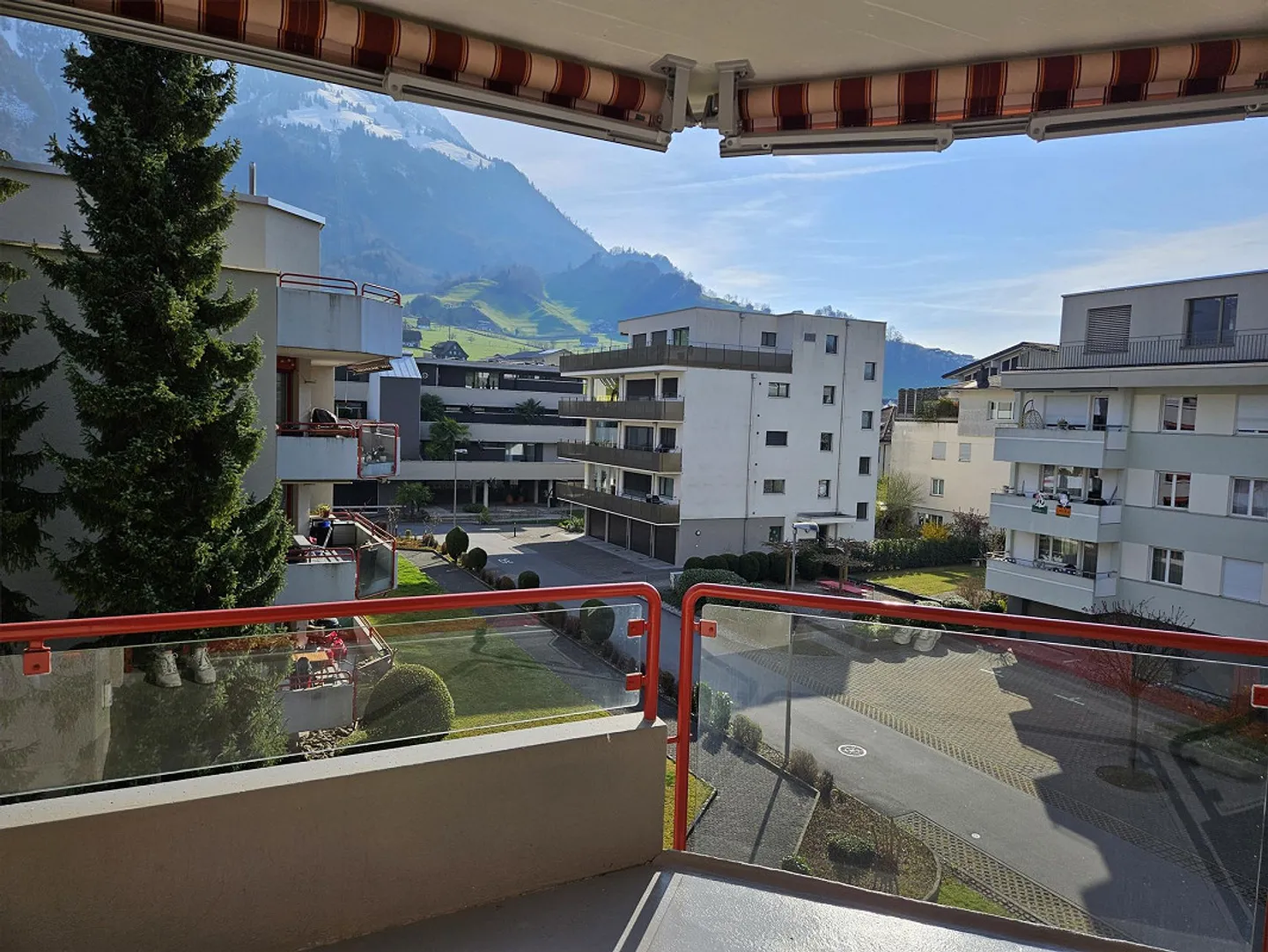 Cozy Home: 6-Room Apartment in the Heart of Stans NW - Photo 12 of 13