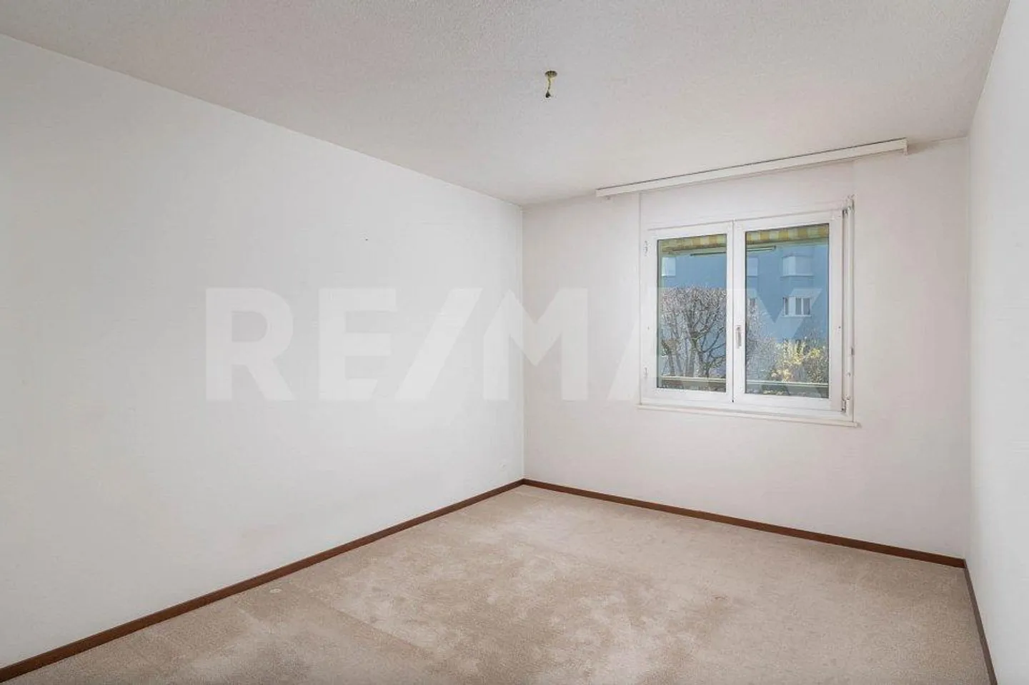 Great location: sunny, quiet and family-friendly - Photo 12 of 13