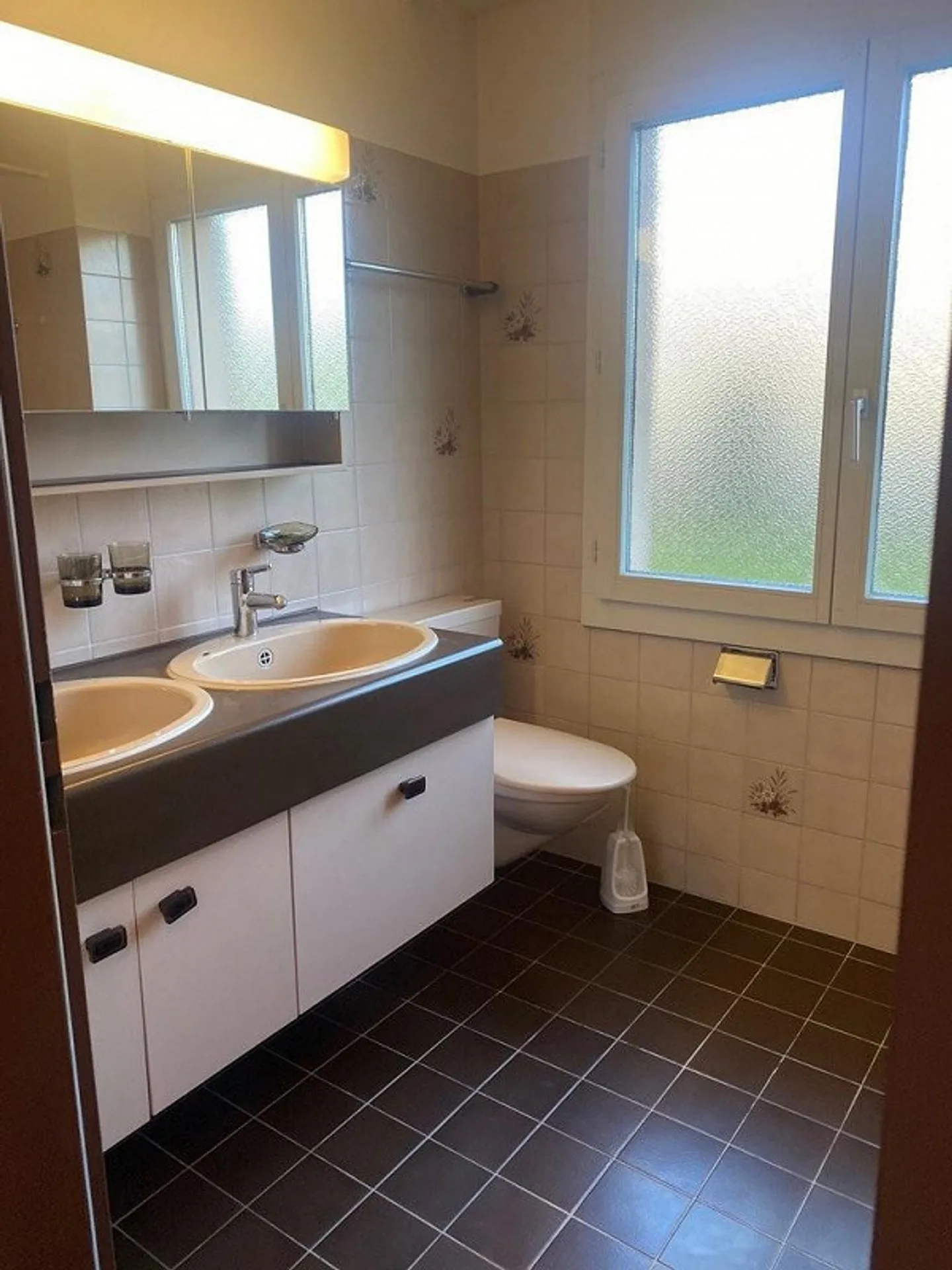 Riesige Dachwohnung - Perfekt für Familien! - Foto 7 von 8