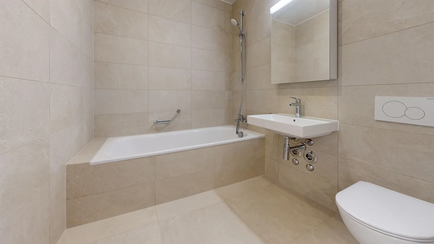 Geräumige 4.5-Zimmer-Wohnung mit Balkon und modernem Komfort! - Photo 7 sur 8