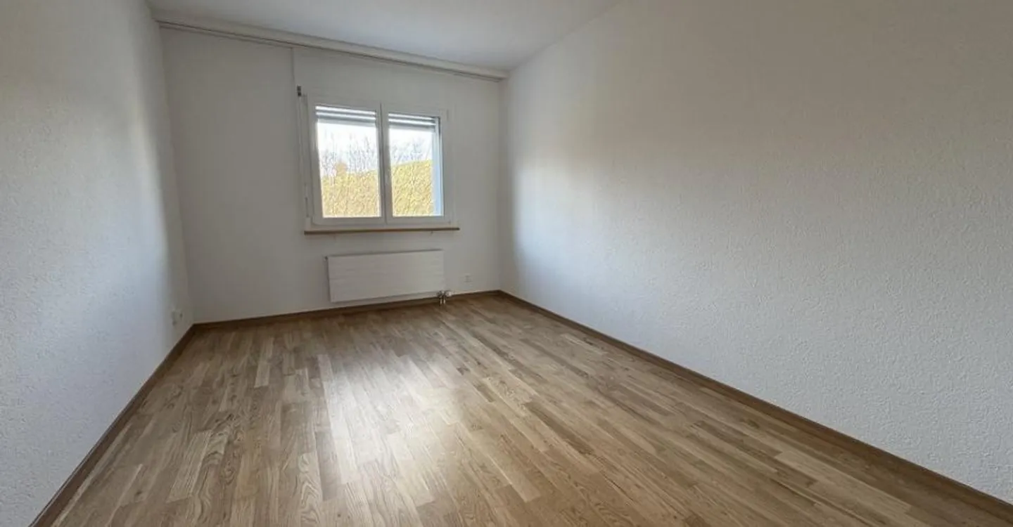 Appartement attrayant de 4,5 pièces avec balcon spacieux - Photo 4 sur 12