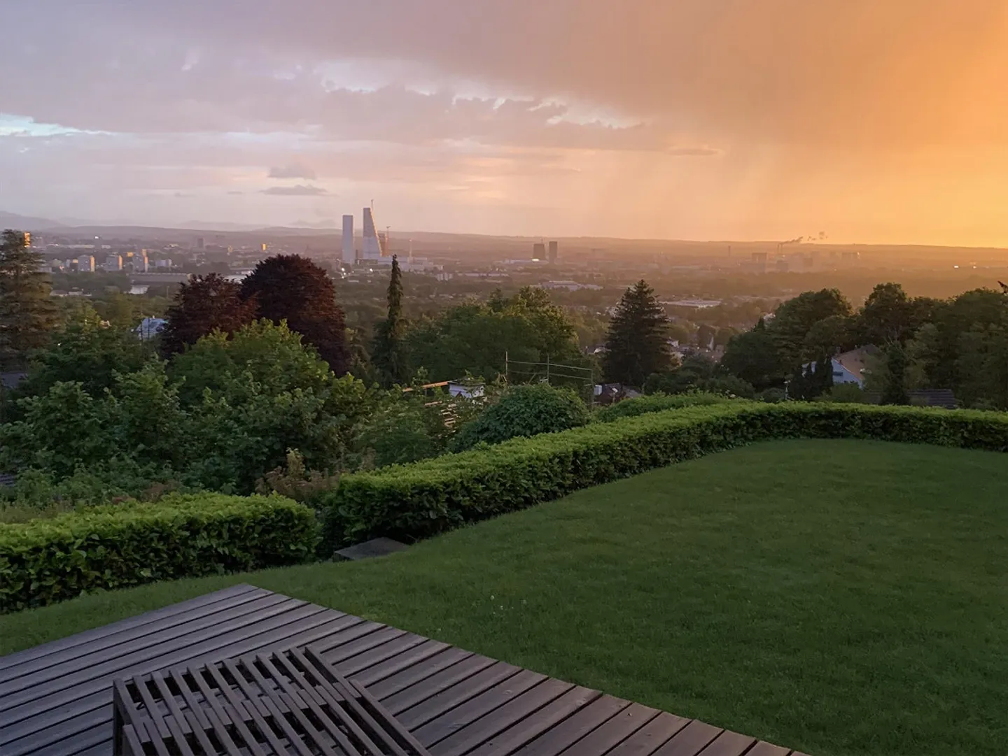 Villa with expansion possibilities & land reserve - Photo 2 of 11