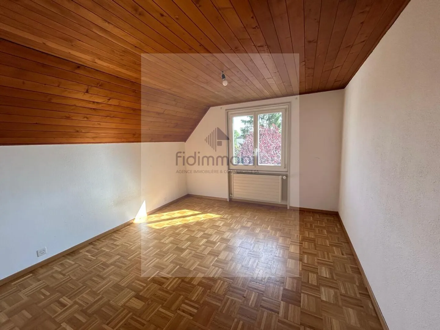 Apartment for rent - Photo 1 of 6
