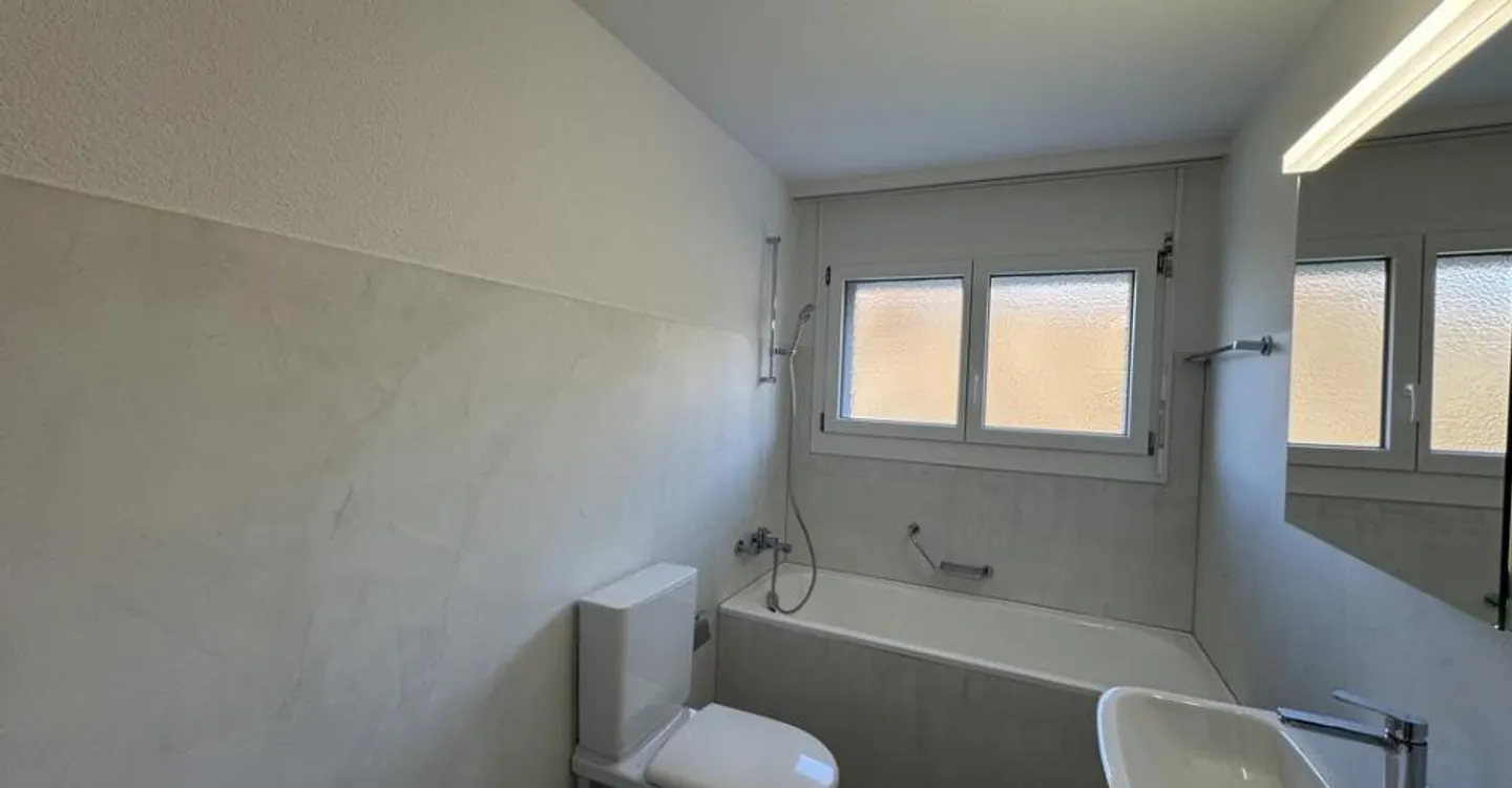 Appartement attrayant de 4,5 pièces avec balcon spacieux - Photo 8 sur 12