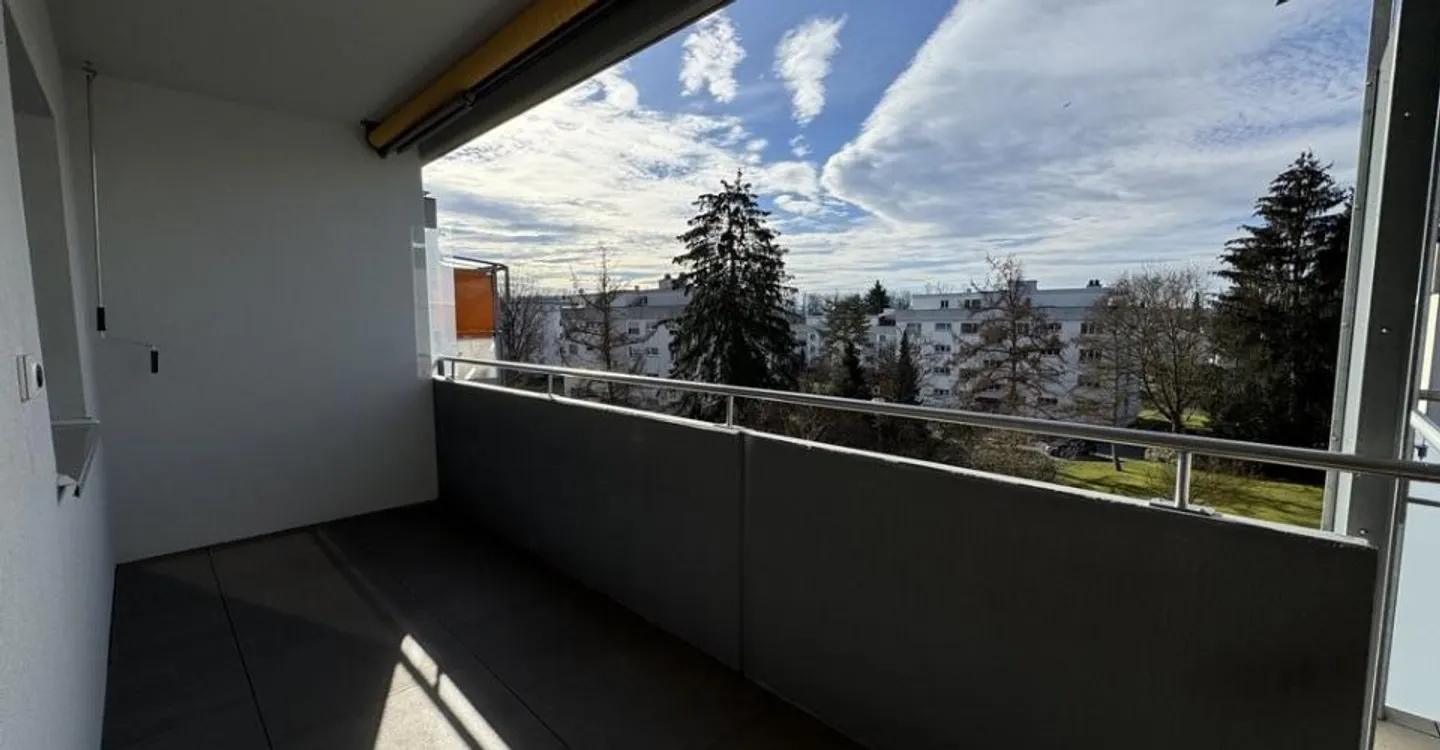 Appartement attrayant de 4,5 pièces avec balcon spacieux - Photo 11 sur 12