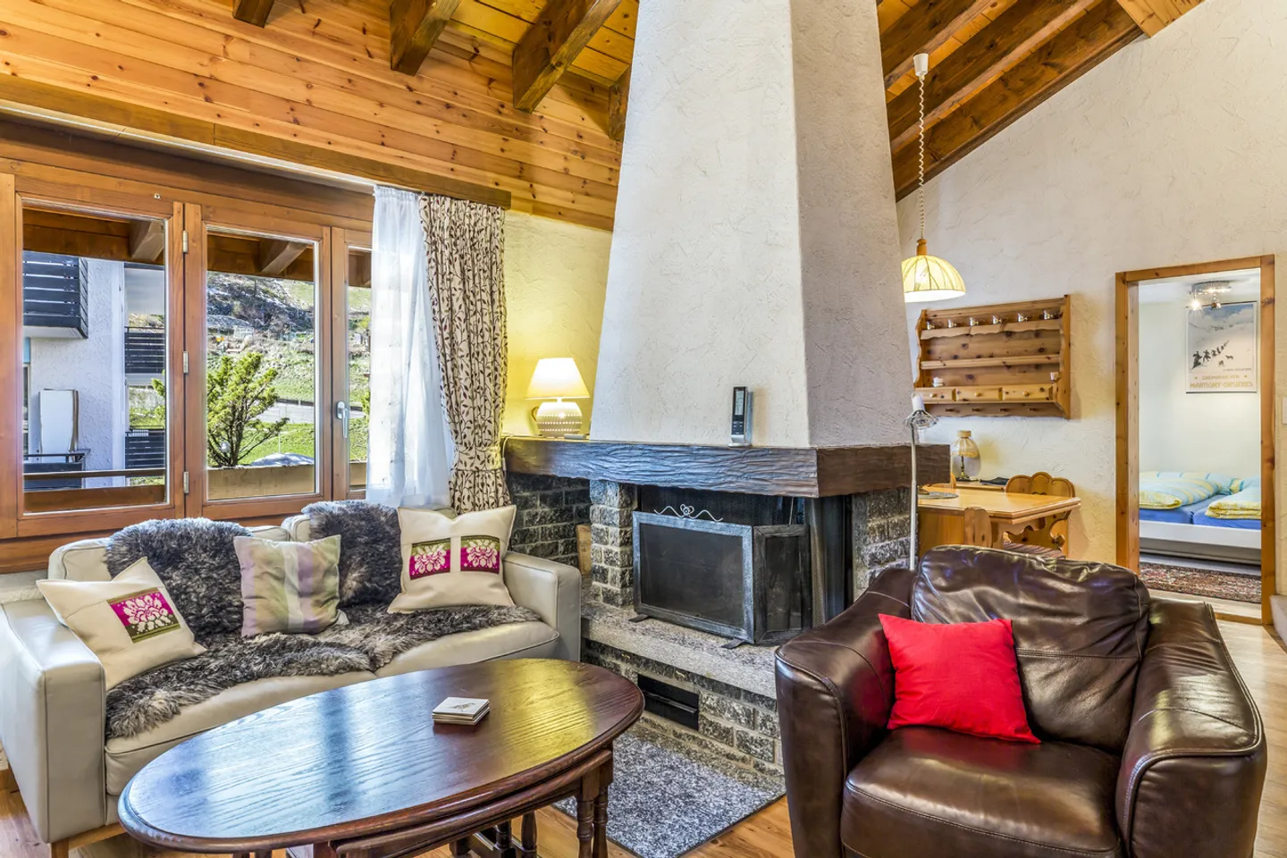 Duplex penthouse with character in a central location - Photo 3 of 11