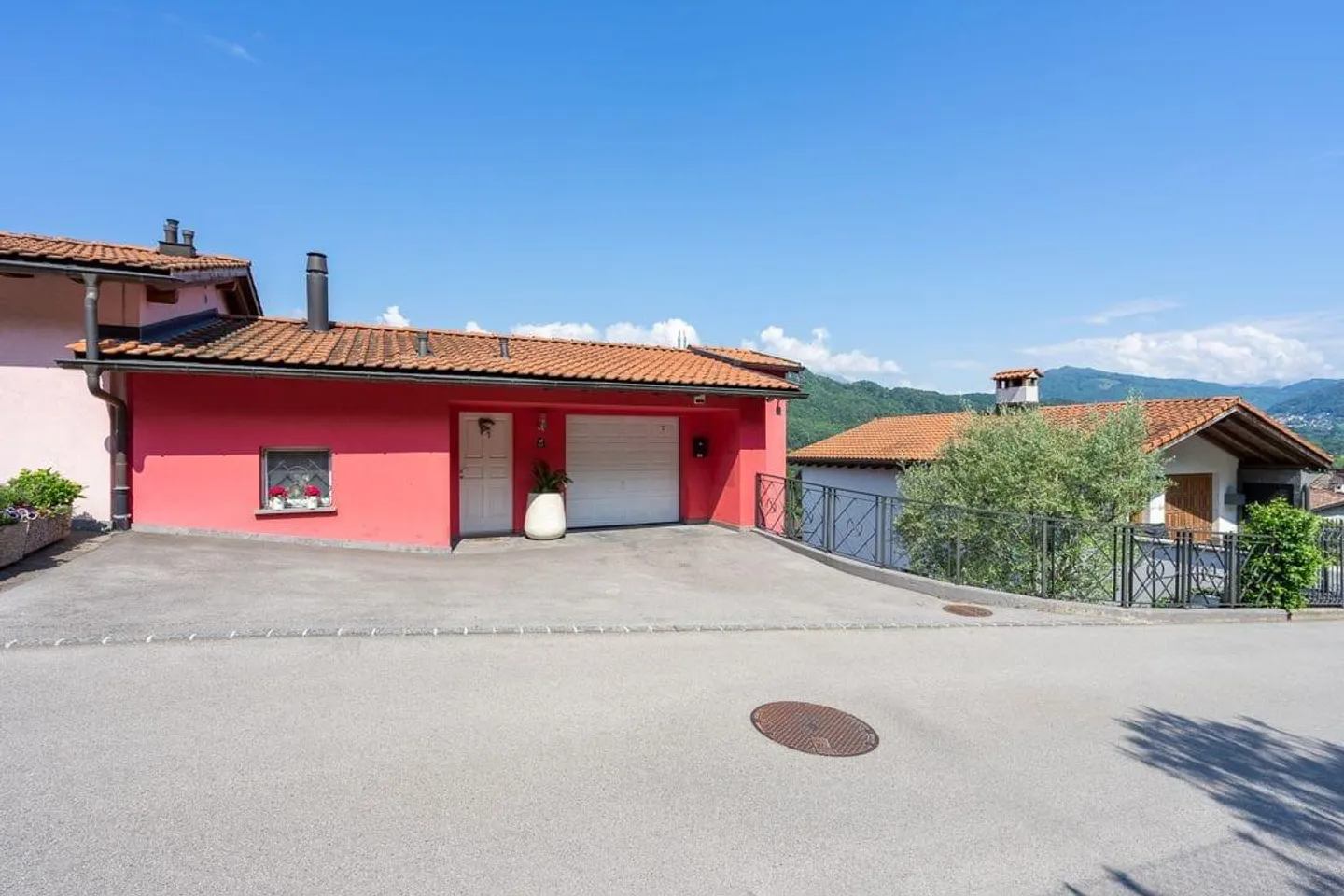Villa avec vue dégagée et jardin - Photo 12 sur 13