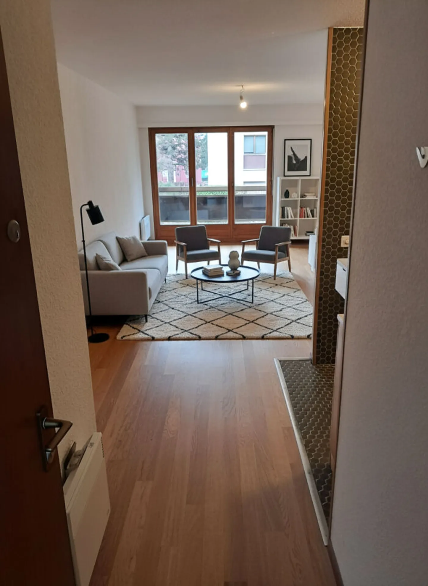 Charming 2.5 Room Apartment - Photo 2 of 9