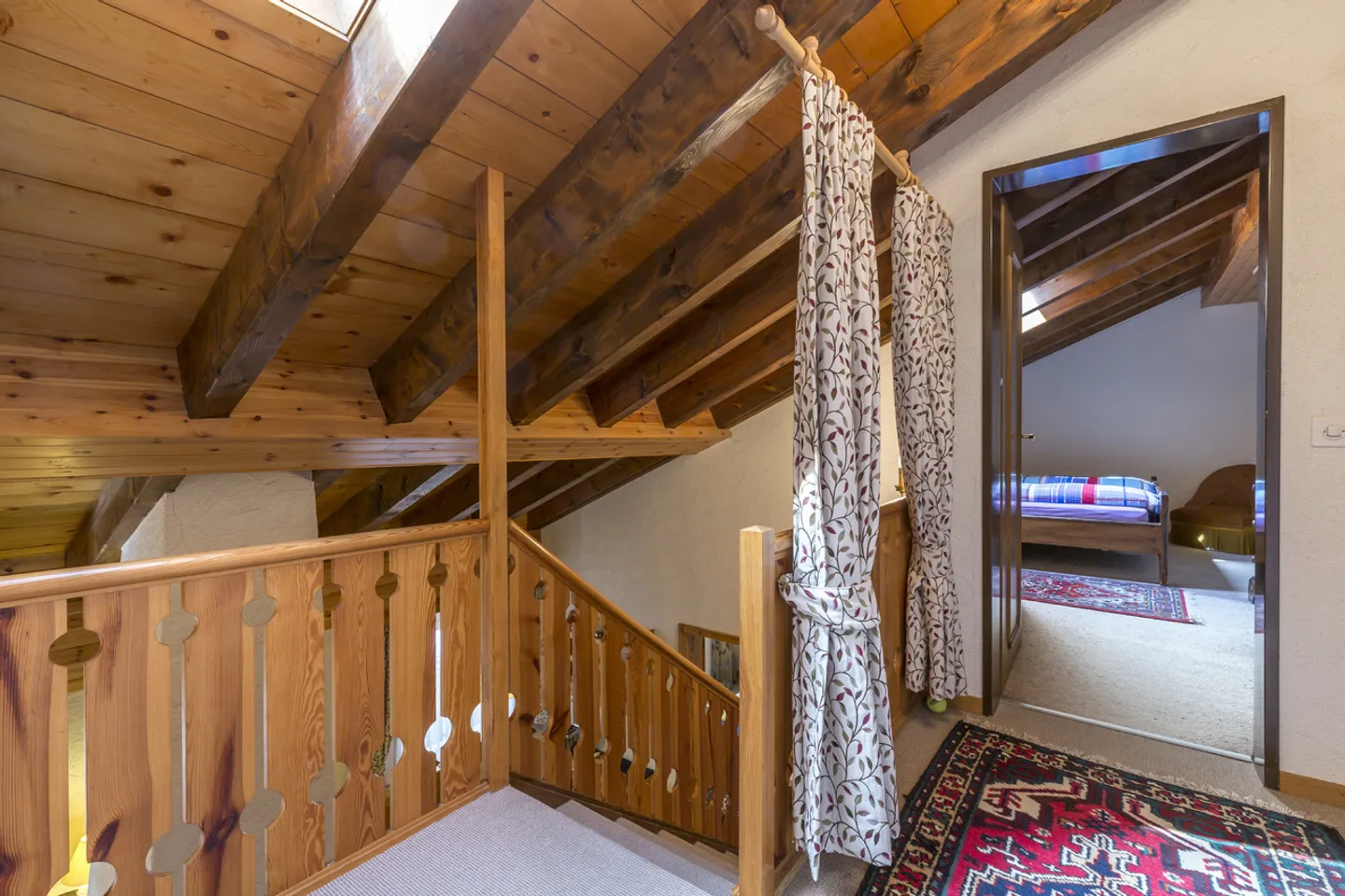 Duplex penthouse with character in a central location - Photo 7 of 11