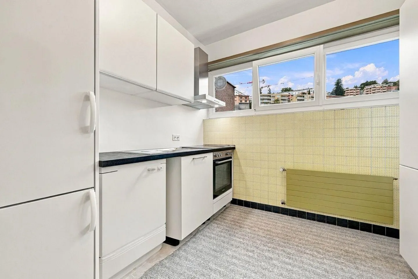 3.5-room apartment for rent, partially renovated and furnished - Photo 4 of 8