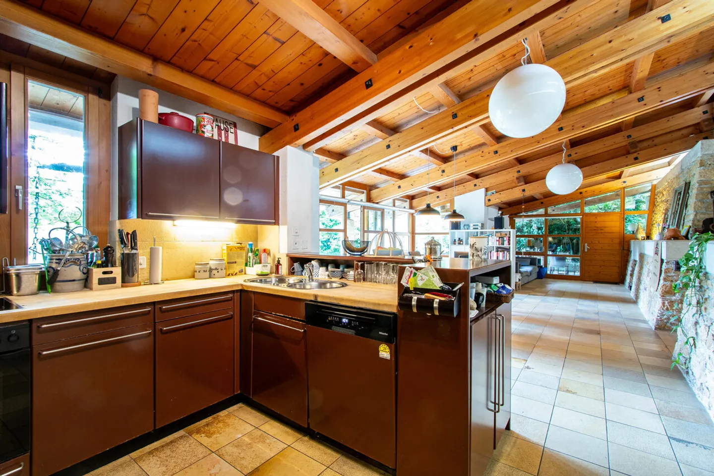 For Sale: Villa Bellevue - Photo 9 of 16