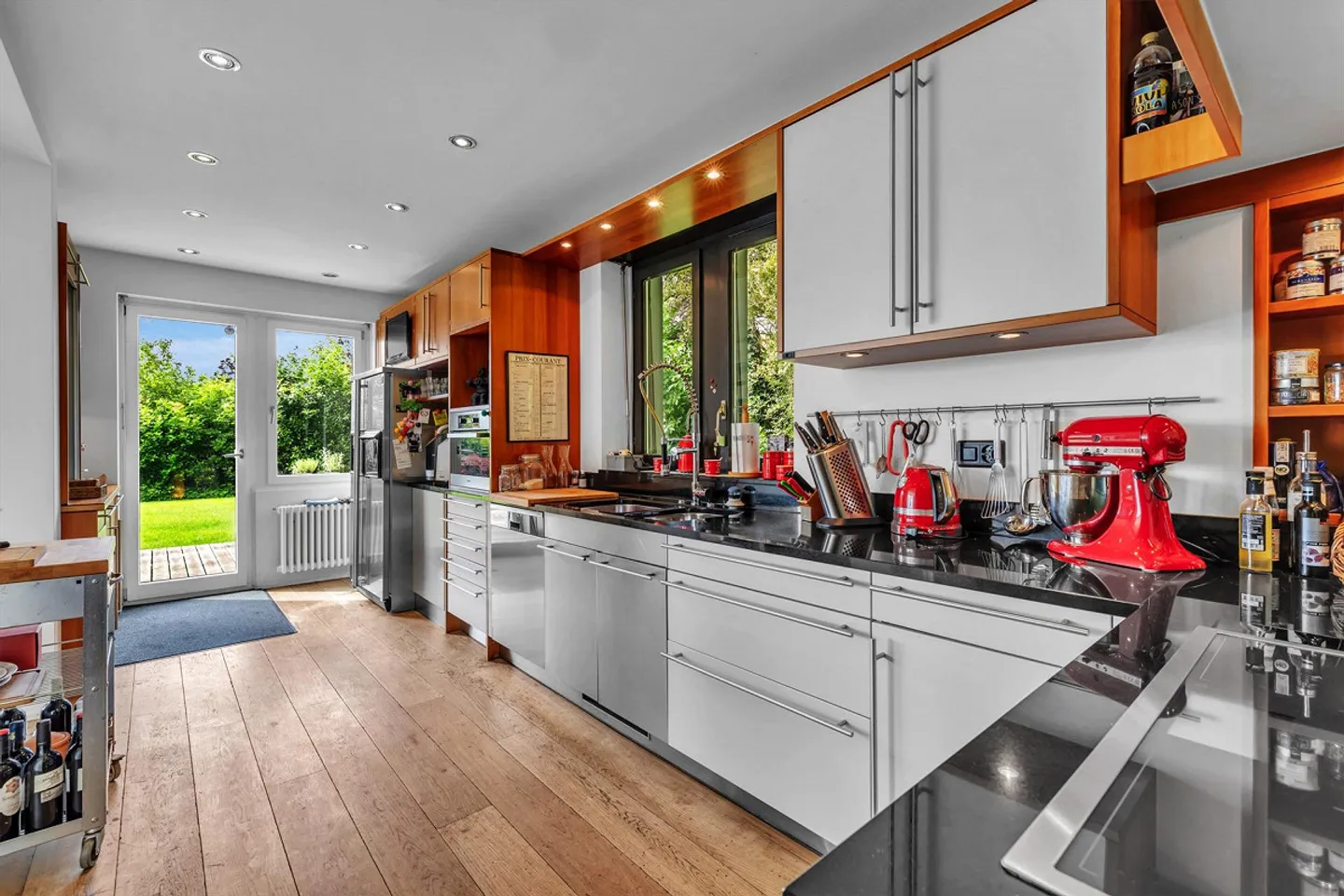 Villa with expansion possibilities & land reserve - Photo 5 of 11