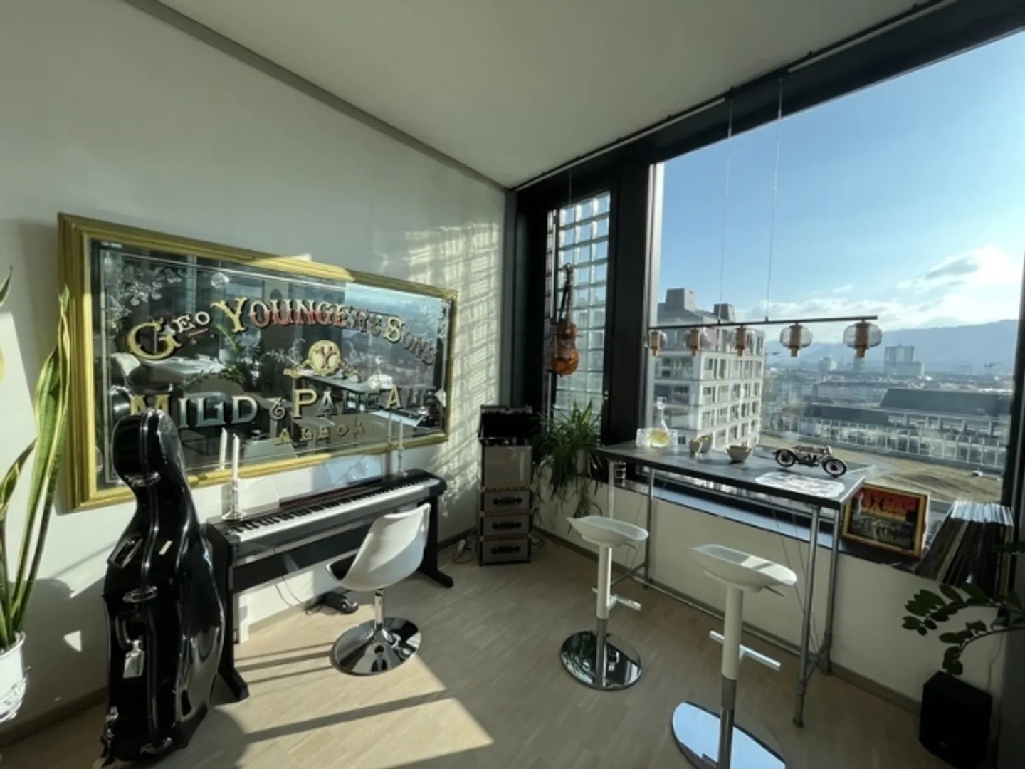 2½ ROOM APARTMENT IN ZURICH - DISTRICT 4, FURNISHED, TEMPORARY - Photo 1 of 9