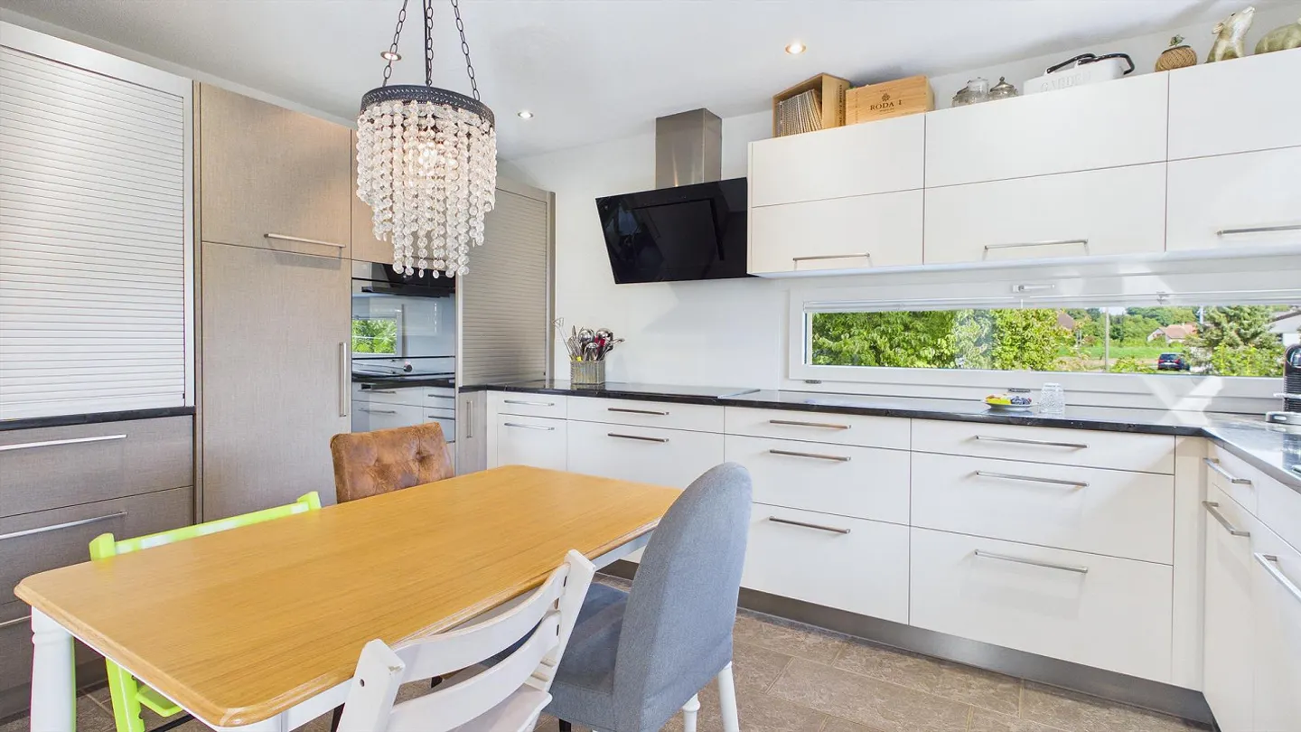 Geräumiges Familienhaus mit Flexibilität - Foto 8 von 30