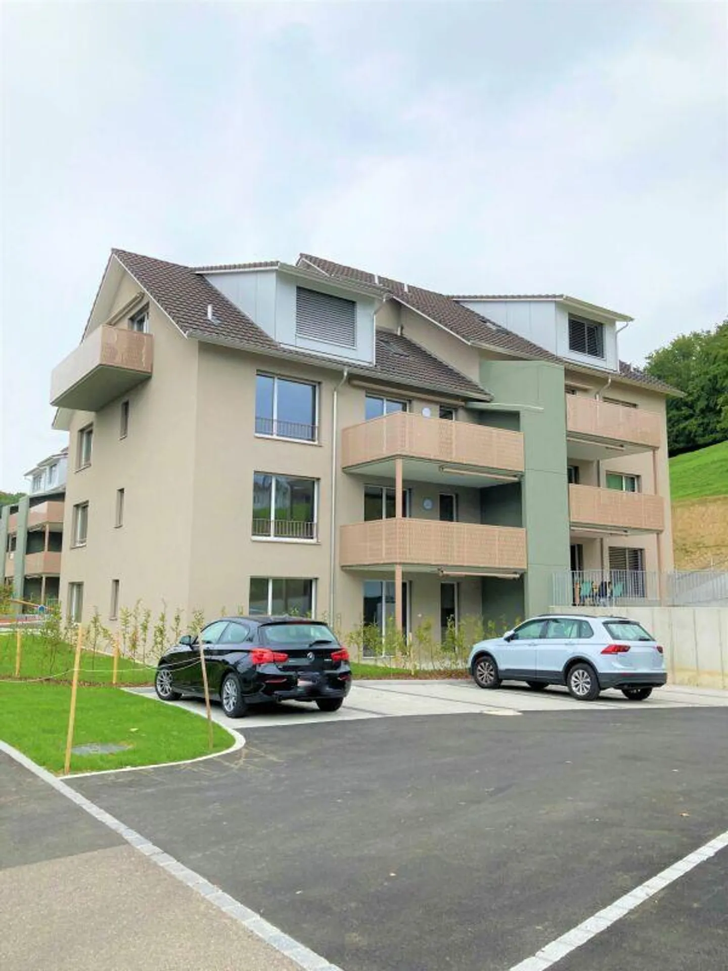 Moderne 3.5 Zimmer-Wohnung in Bettwiesen - Foto 1 von 9