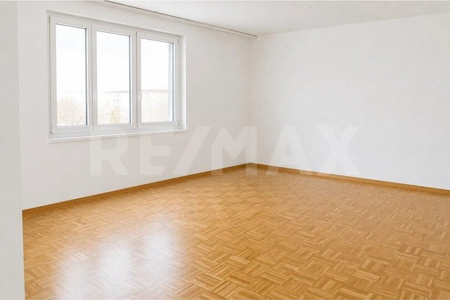 Bright 3.5-room condominium with balcony in a quiet residential area - Photo 6 of 10
