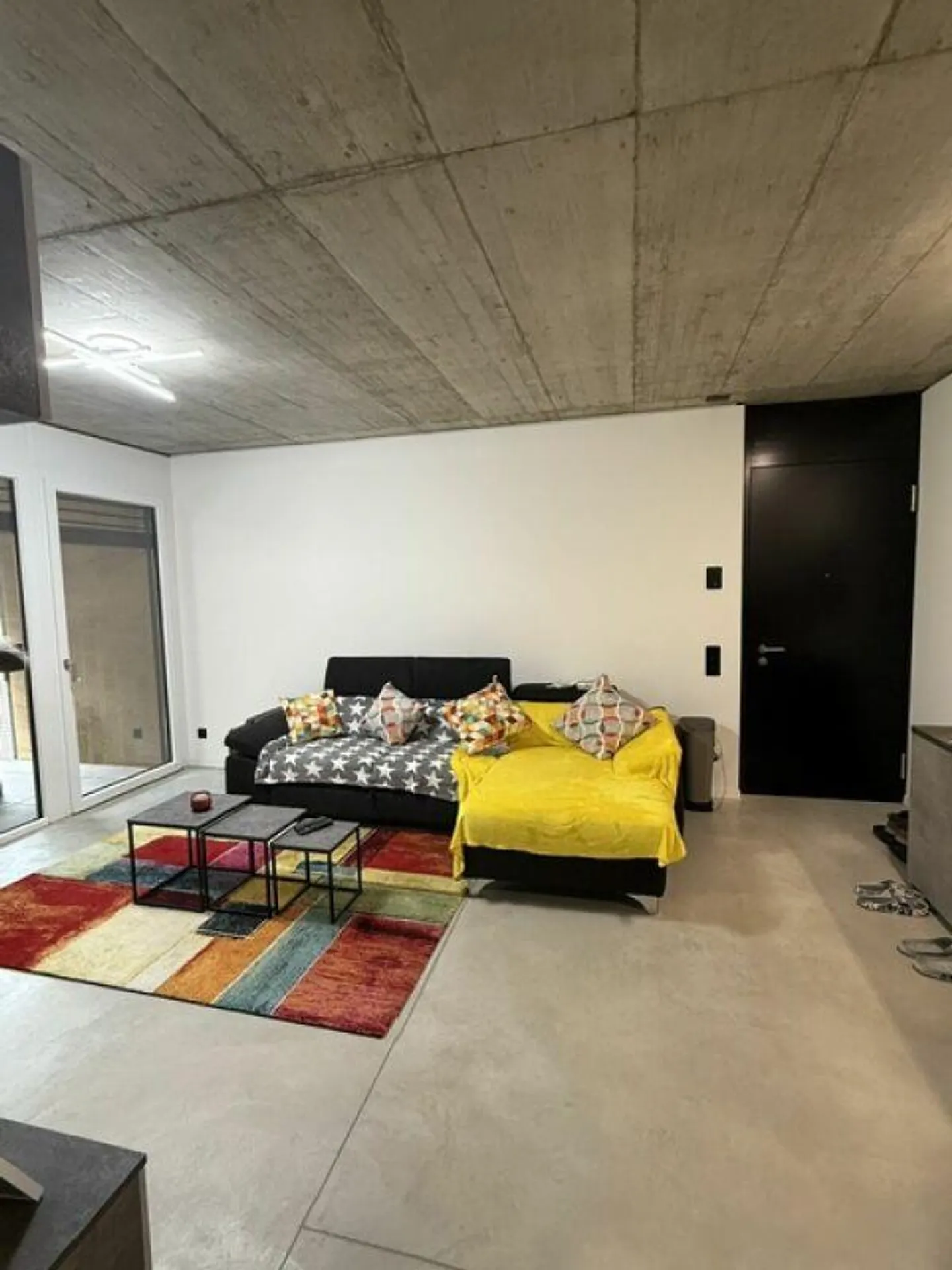Wir vermieten eine große und moderne 2,5-Zimmer-Wohnung in zentraler Lage - Foto 2 von 16