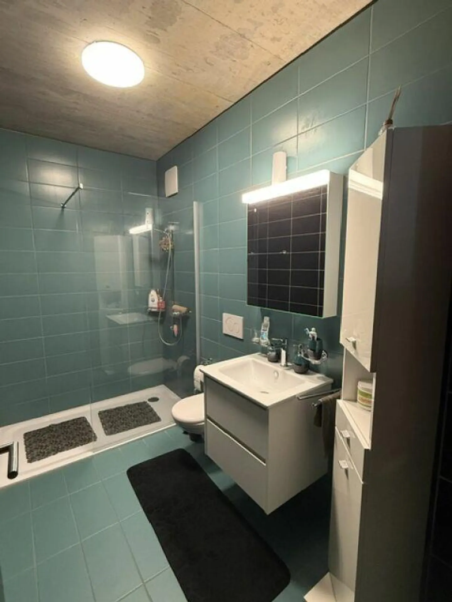 Wir vermieten eine große und moderne 2,5-Zimmer-Wohnung in zentraler Lage - Foto 14 von 16