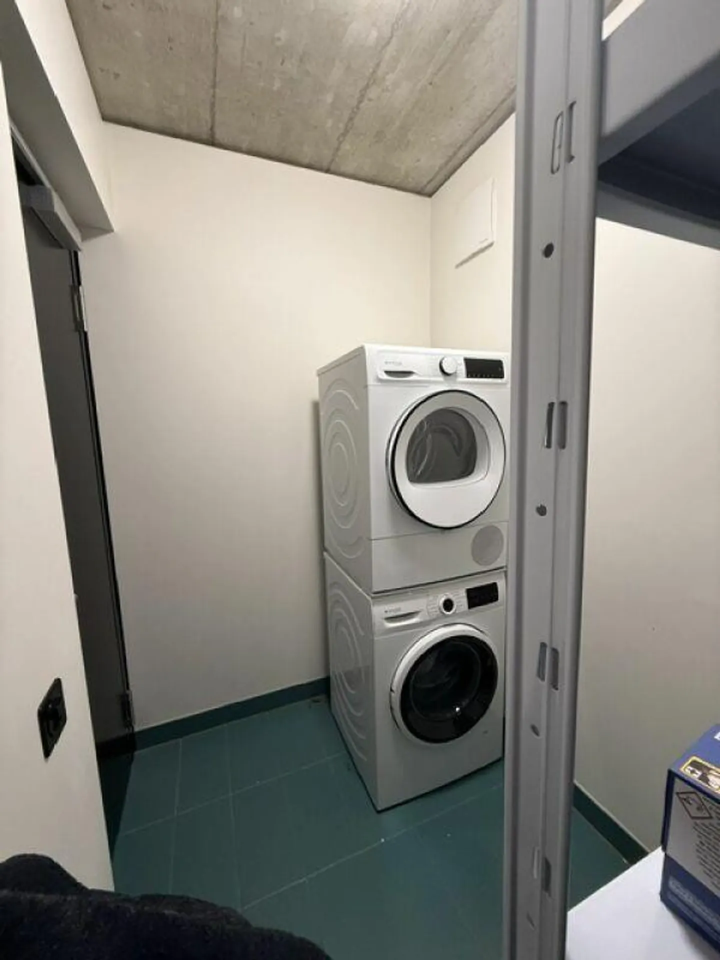Wir vermieten eine große und moderne 2,5-Zimmer-Wohnung in zentraler Lage - Foto 16 von 16