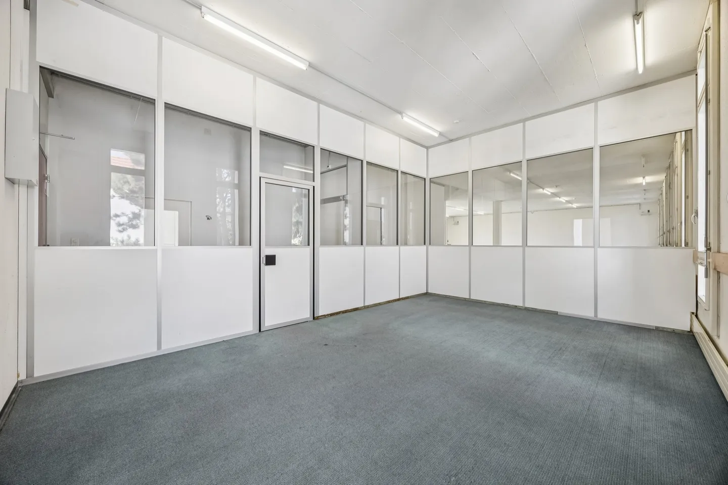 Espace de bureau, de stockage ou commercial polyvalent dans un emplacement de choix à Heerbrugg - Photo 6 sur 13
