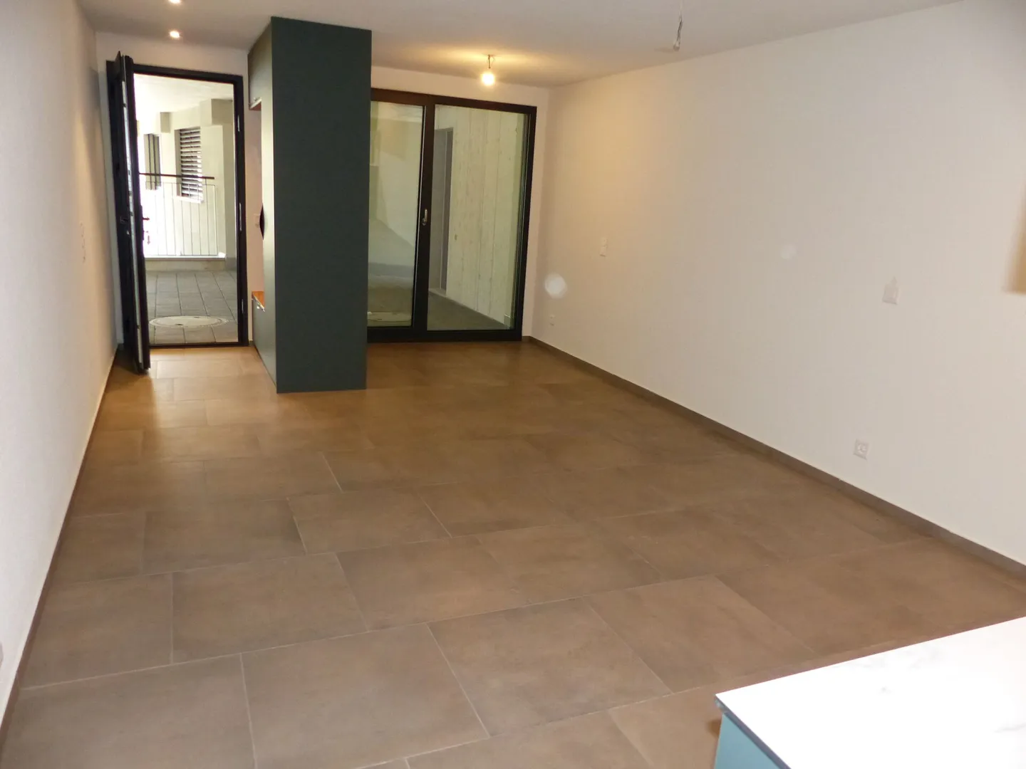 1 Chambre Espace Bureau Hobby avec Cuisine et Salle de Bain - Photo 1 sur 6