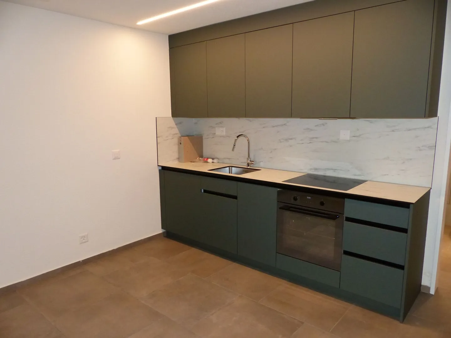 1 Chambre Espace Bureau Hobby avec Cuisine et Salle de Bain - Photo 3 sur 6