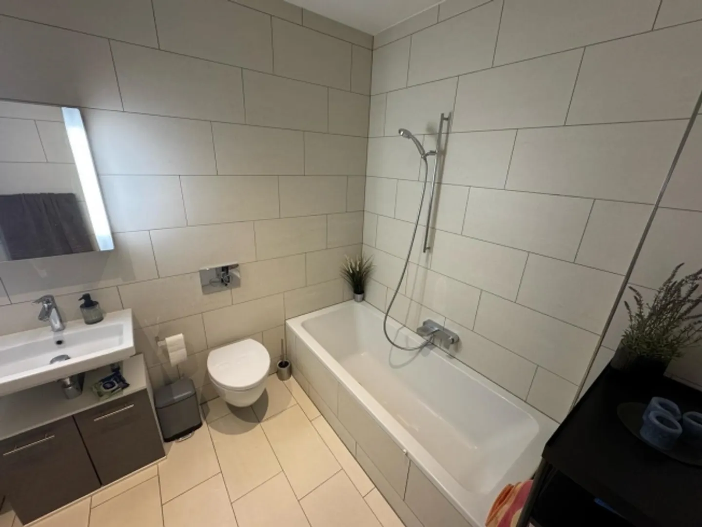 «3½ ZI-WOHNUNG IN ZÜRICH - KREIS 5 INDUSTRIEQUARTIER, MÖBLIERT» - Foto 7 von 7