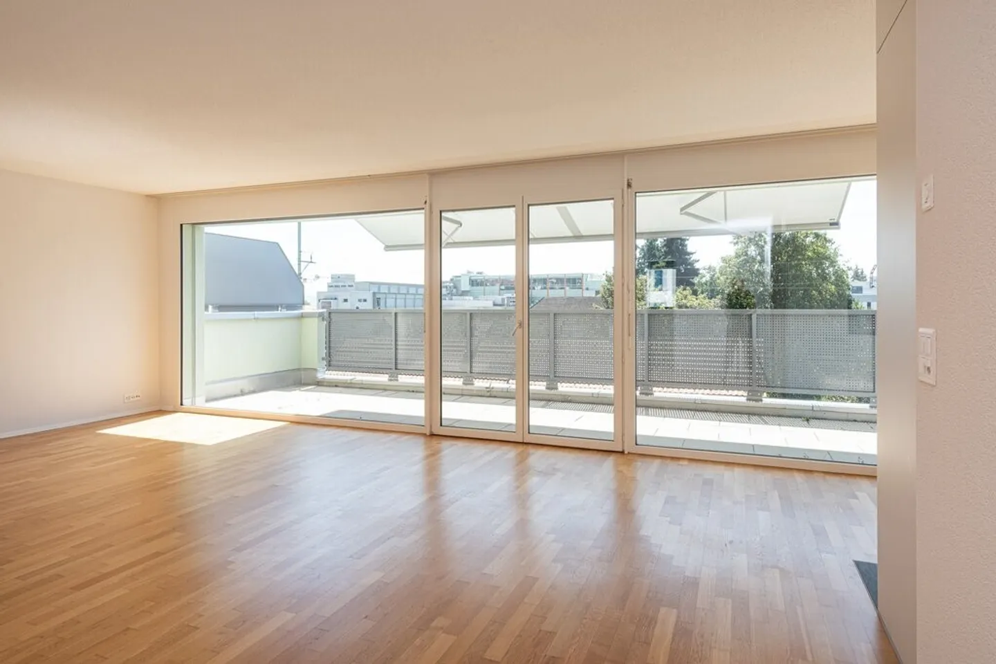 Moderne 3.5-Zimmerwohnung - Foto 2 von 5