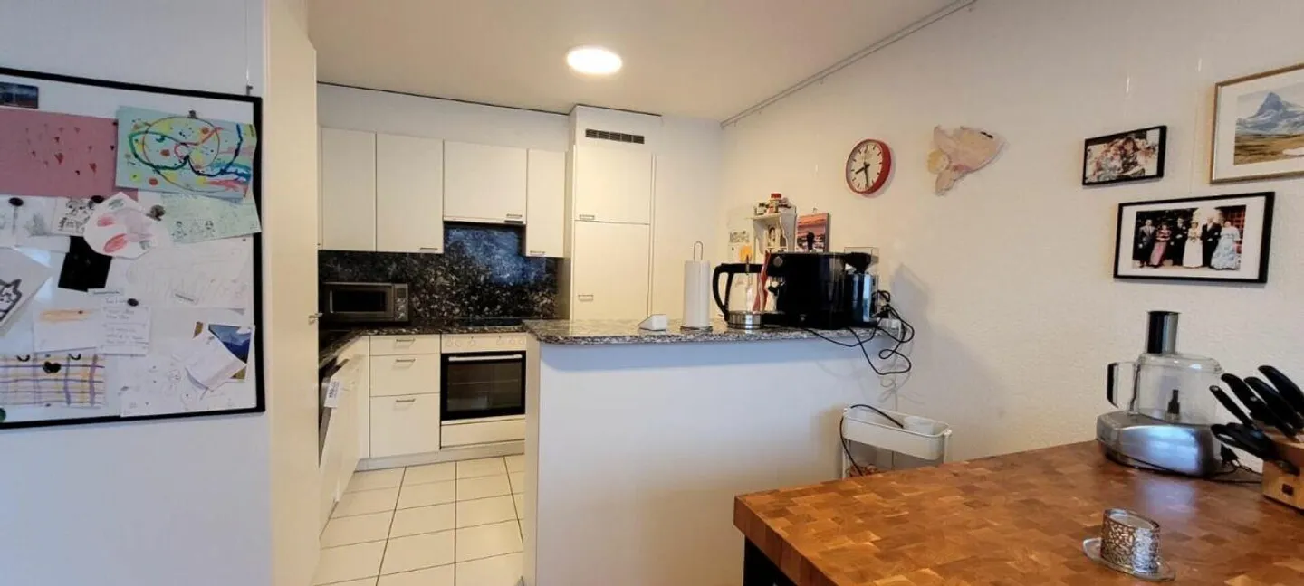 Ampio appartamento di 3,5 locali ad Adliswil - Foto 4 di 8