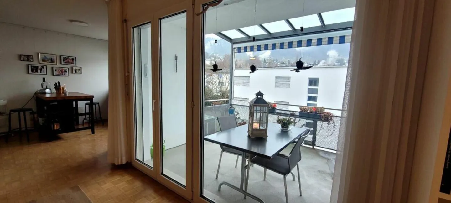 Ampio appartamento di 3,5 locali ad Adliswil - Foto 5 di 8