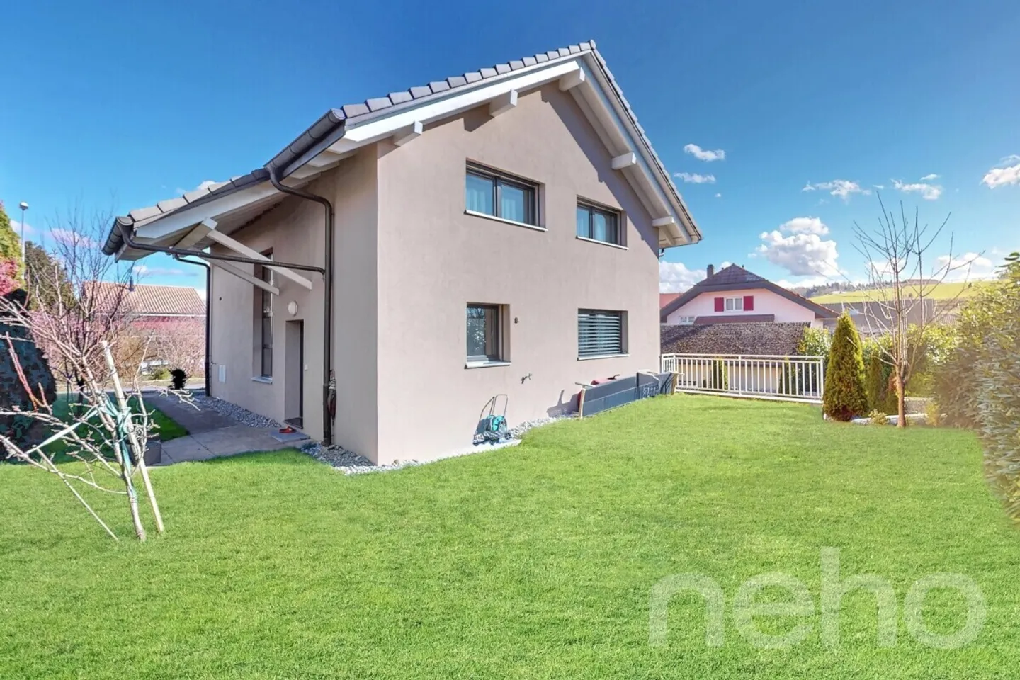 Modernité et confort: Villa individuelle avec jardin - Photo 1 sur 13