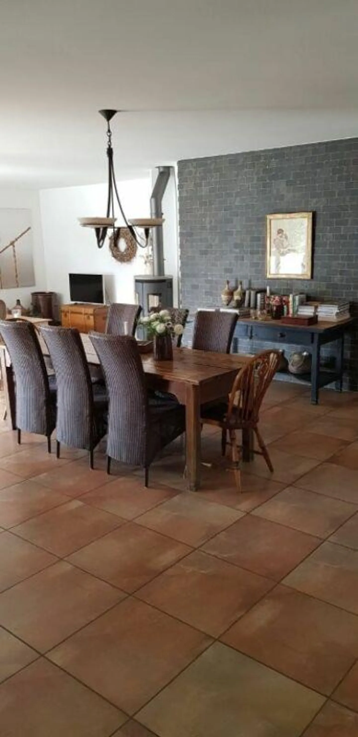 Condominio moderno di 4,5 stanze con due balconi e parcheggio sotterraneo... - Foto 3 di 19