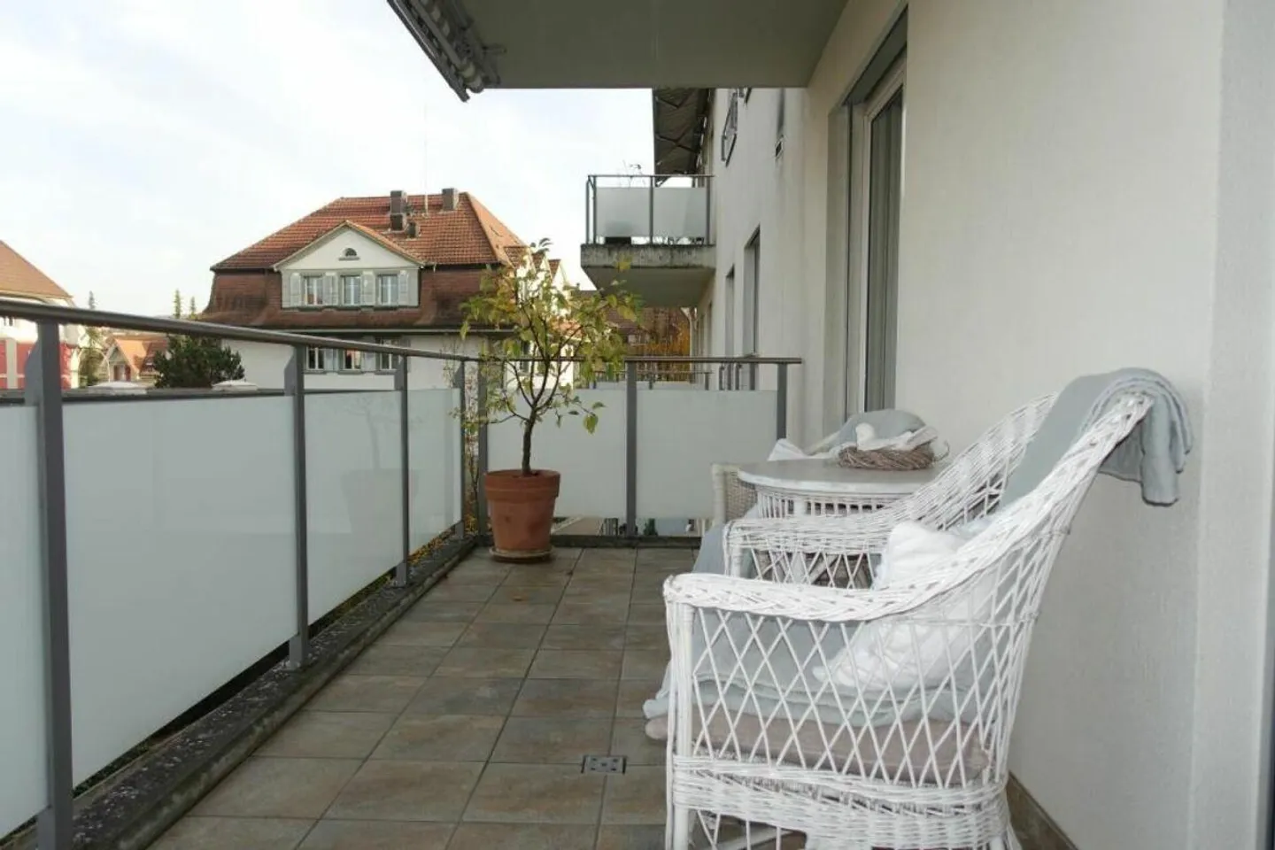 Condominio moderno di 4,5 stanze con due balconi e parcheggio sotterraneo... - Foto 16 di 19