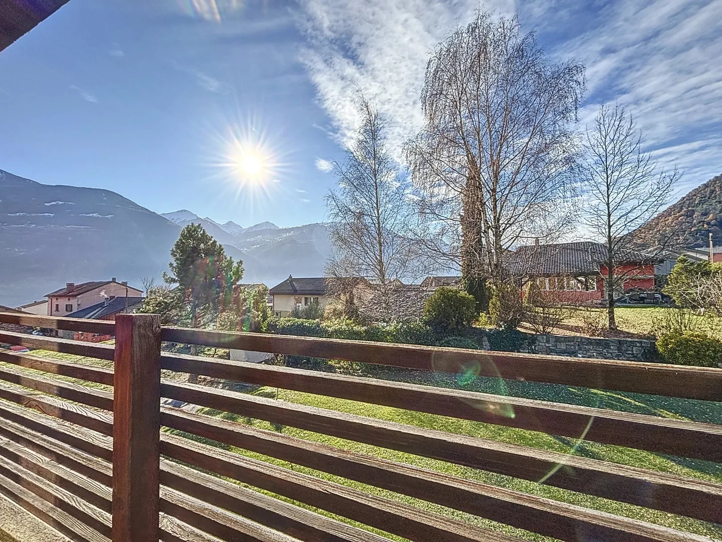 Stunning architect-designed villa in a quiet location - Photo 14 of 18