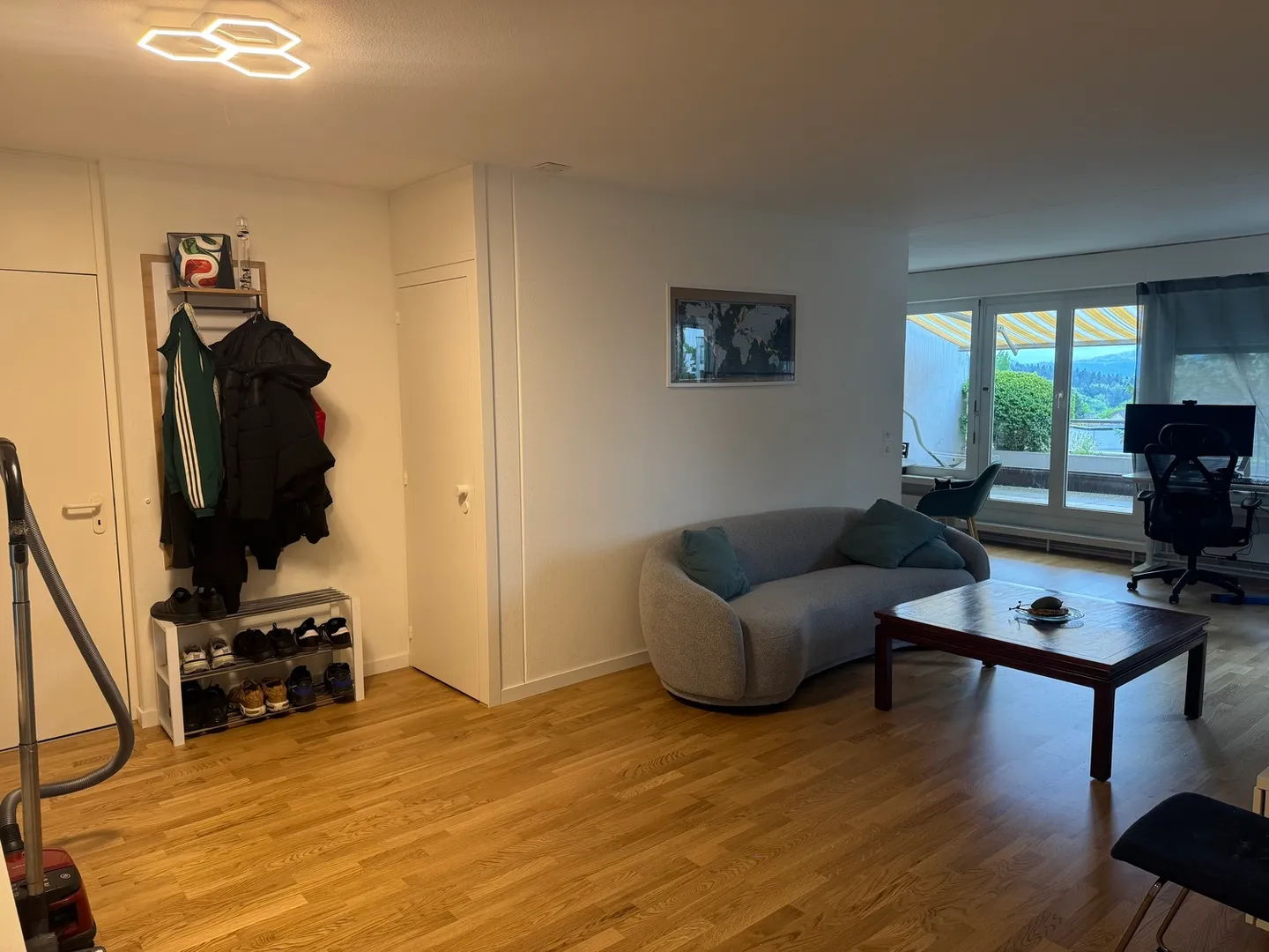 Appartamento arredato con terrazza - Foto 1 di 10