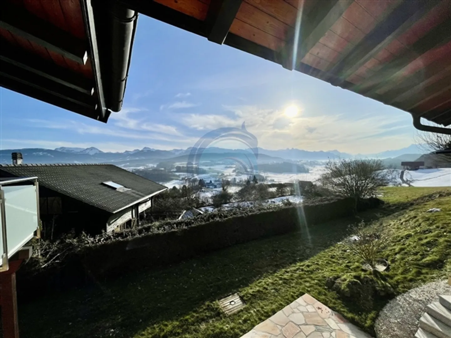 APPARTEMENT SPACIEUX DE 2,5 PIÈCES AVEC TERRASSE ET JARDIN - Photo 13 sur 14