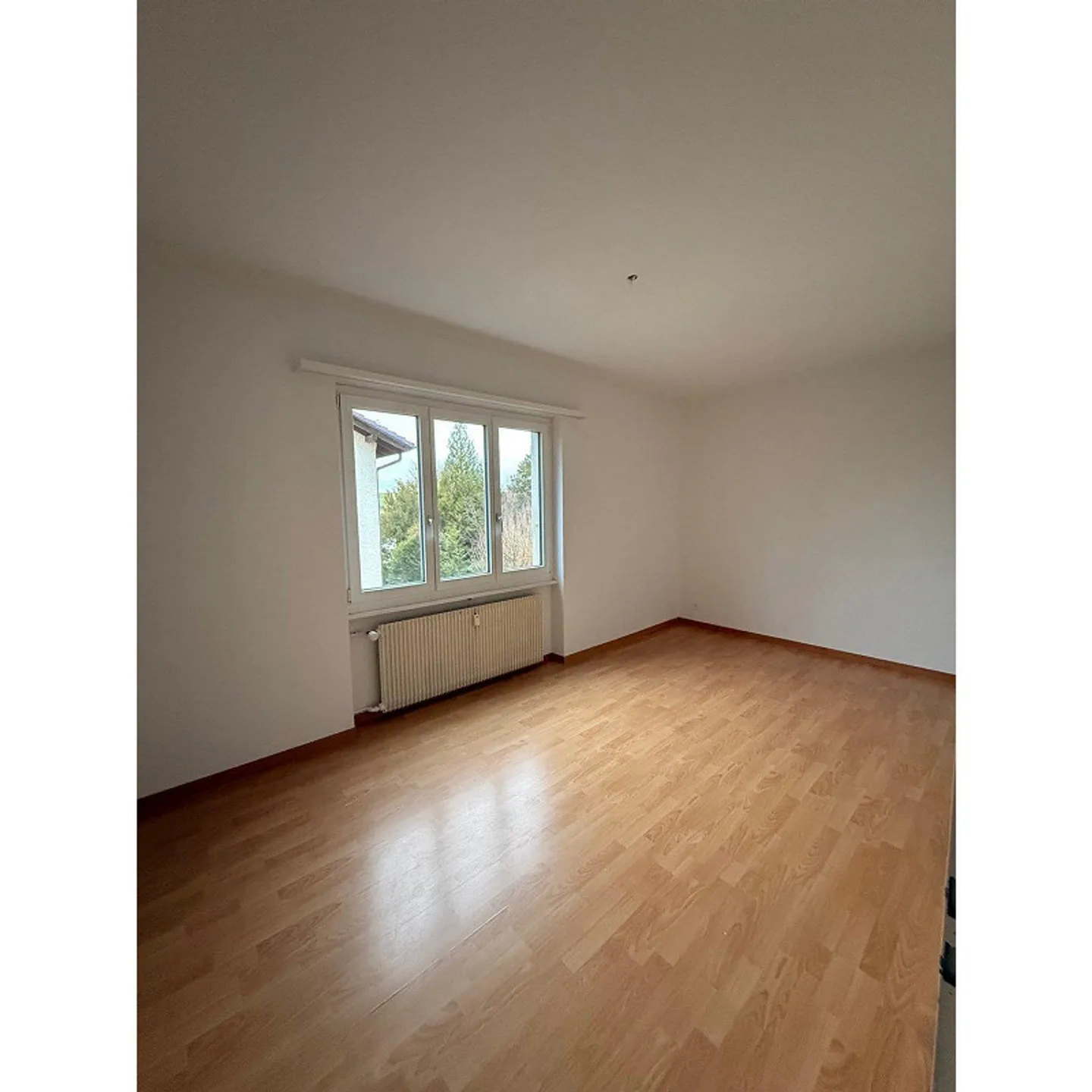 Appartement 3.5 pièces dans un emplacement central à Zollikofen - Photo 5 sur 7