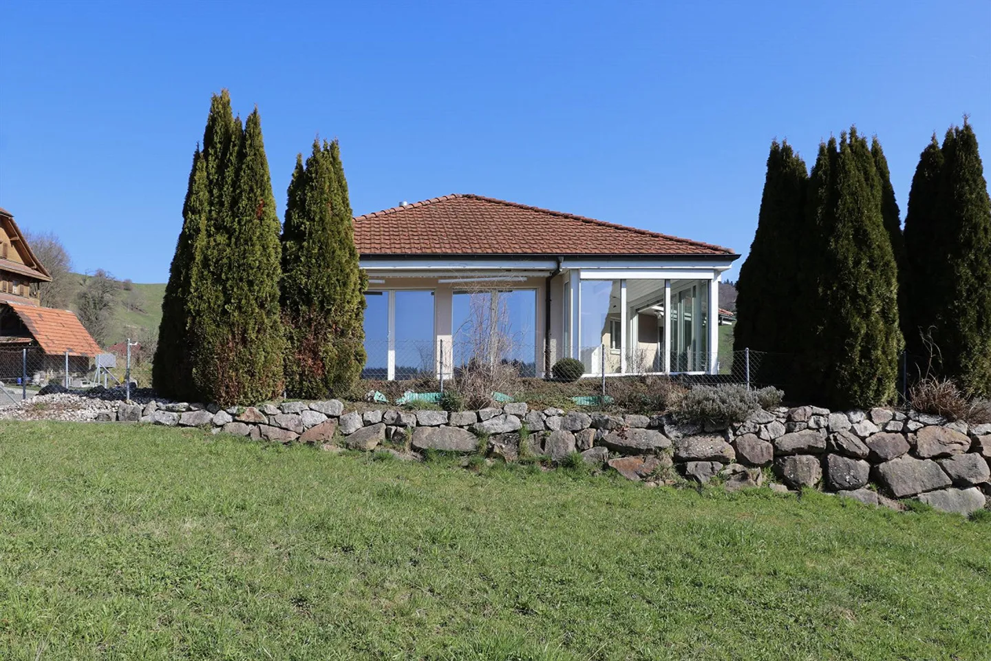 Charmantes Einfamilienhaus mit Blick - Foto 2 von 15