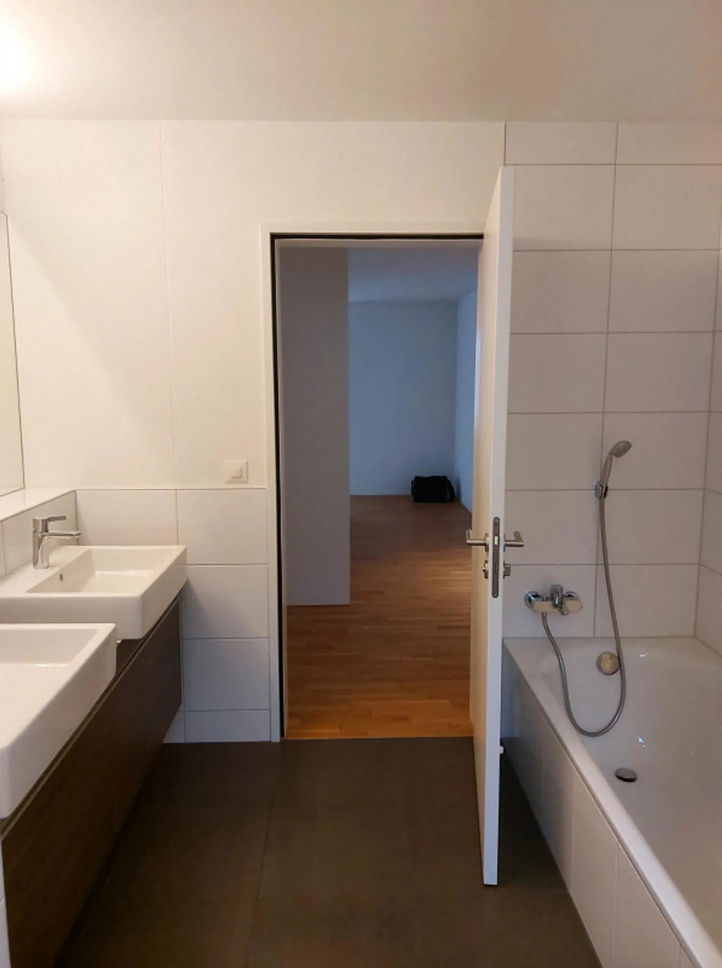 modern 4.5-room apartment on the ground floor - Photo 4 of 8