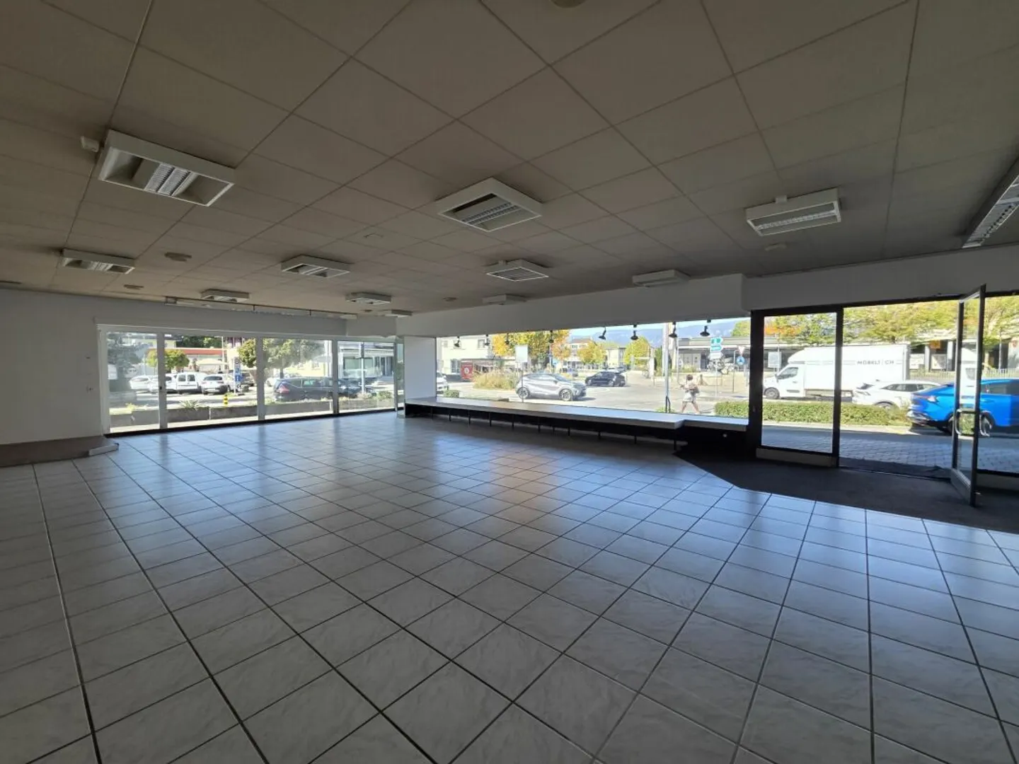 Spazio Commerciale di Prima Scelta a Gerlafingen - Foto 2 di 12