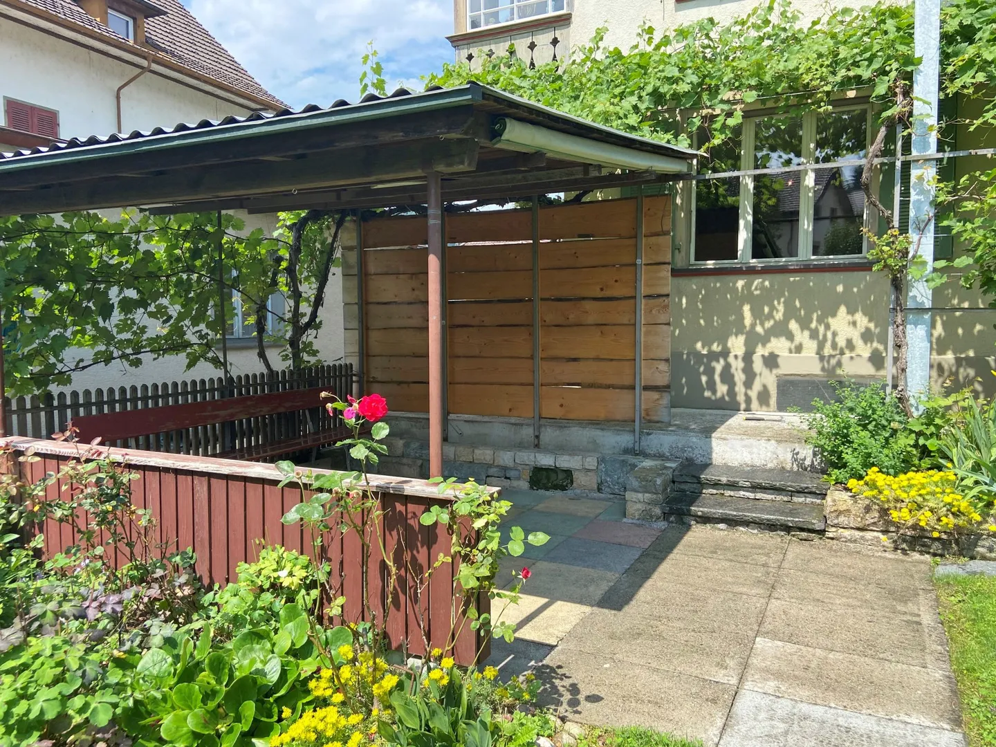 Vivere come in una casa unifamiliare - appartamento duplex ristrutturato di 5,5 locali con un meraviglioso spazio esterno (circa 600 m2) - Foto 9 di 9