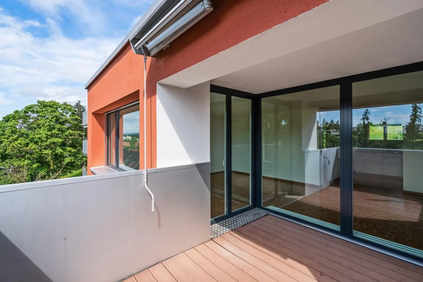 Appartement familial dans un emplacement calme - Photo 6 sur 7
