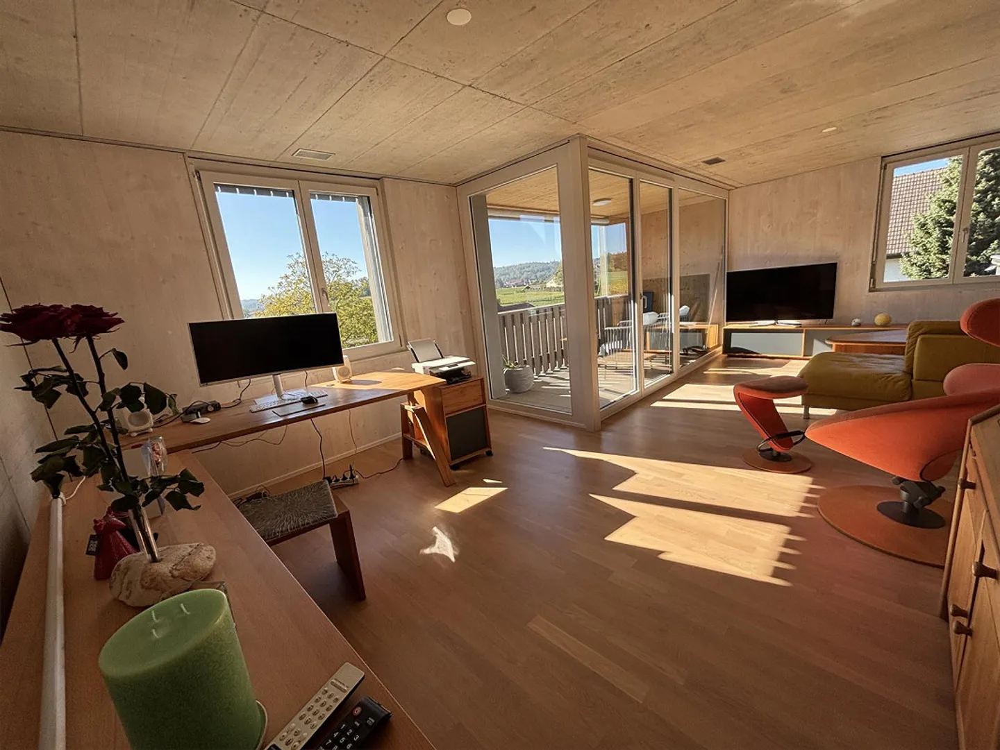 Spacious 5.5-Room Maisonette Cooperative Apartment - Photo 2 of 23