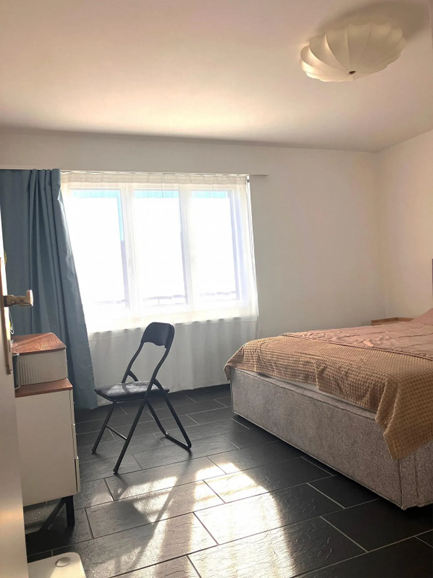 Appartamento ristrutturato con vista lago - Foto 6 di 10