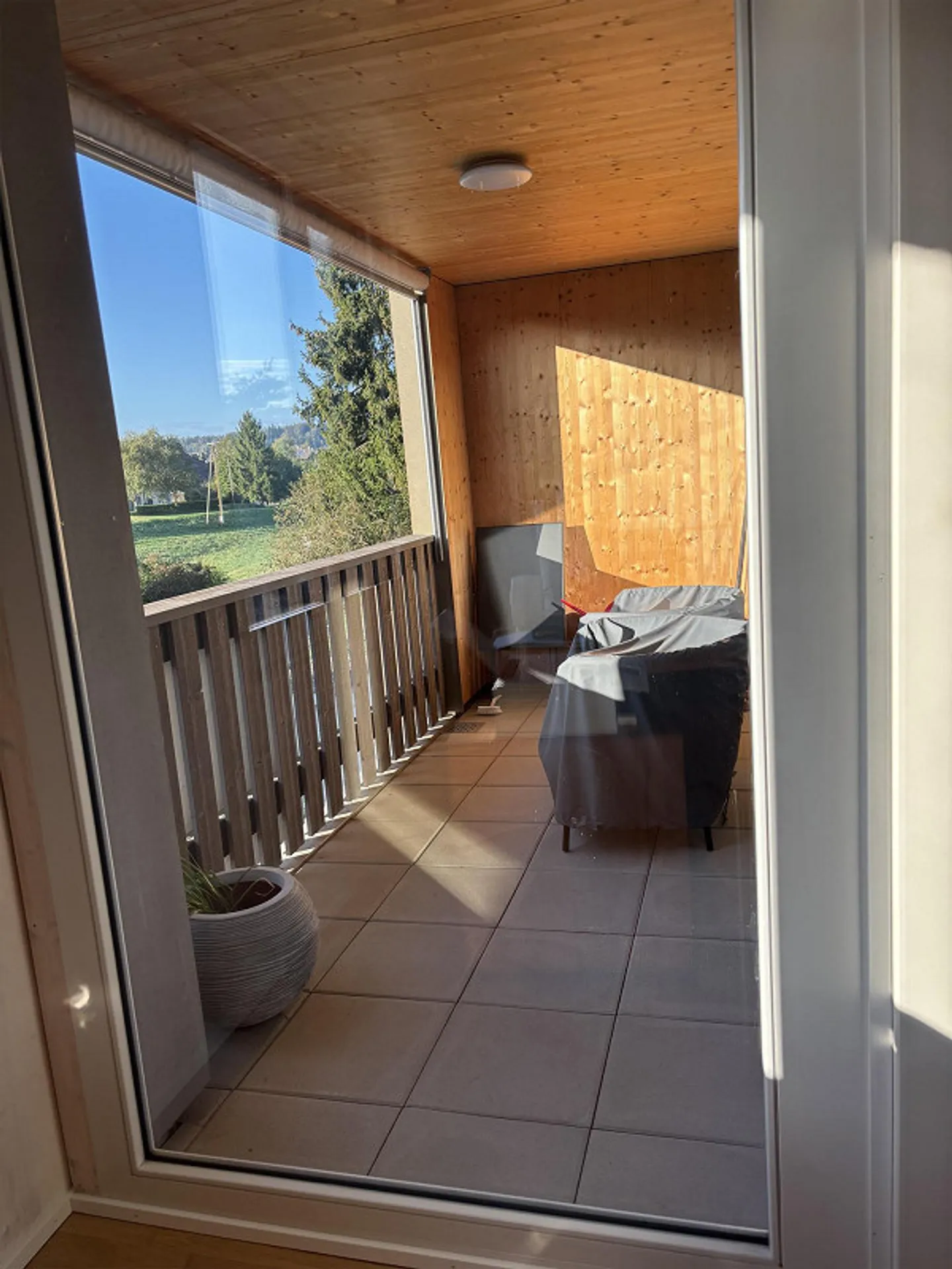 Spacious 5.5-Room Maisonette Cooperative Apartment - Photo 8 of 23