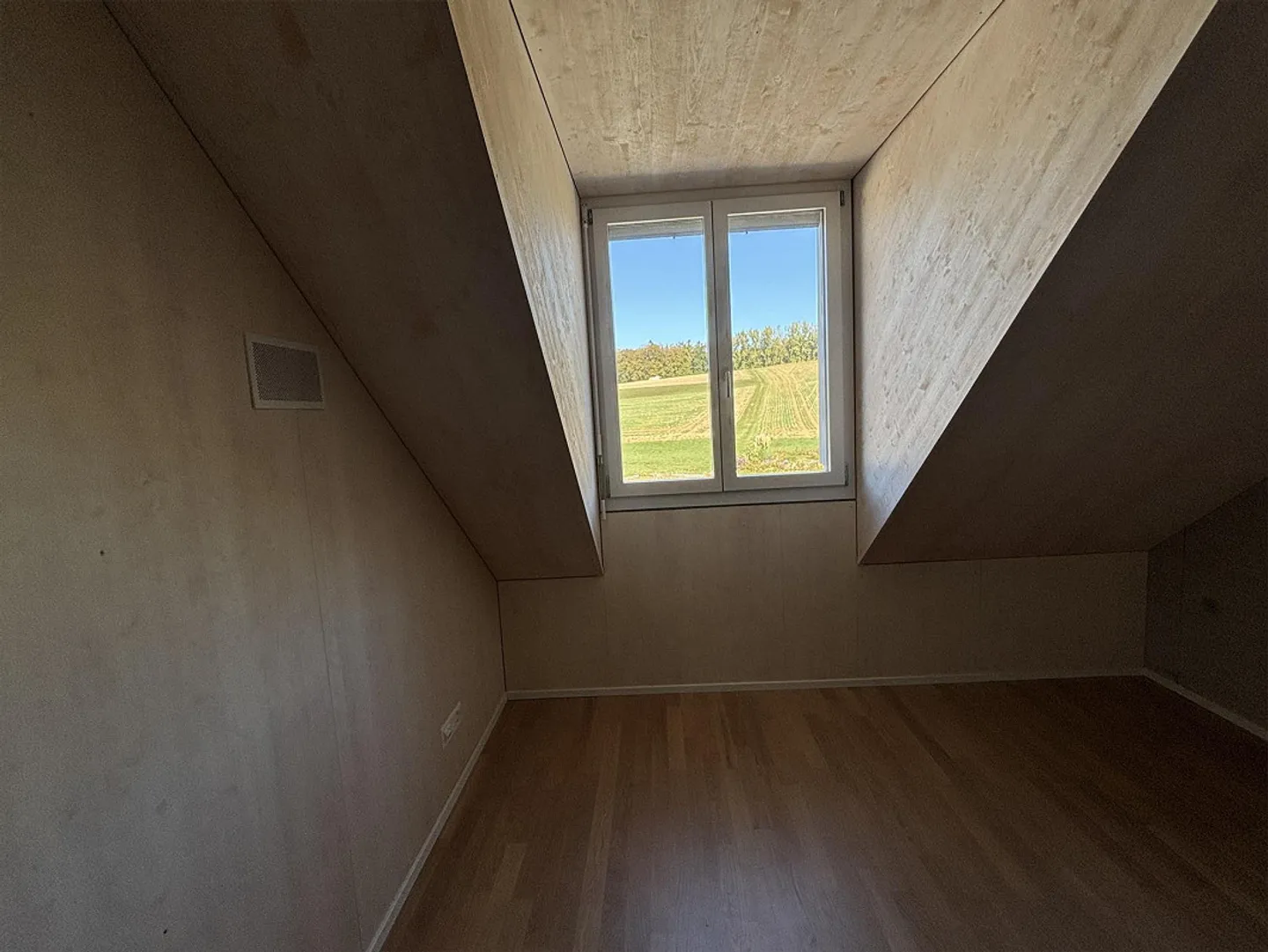 Spacious 5.5-Room Maisonette Cooperative Apartment - Photo 11 of 23